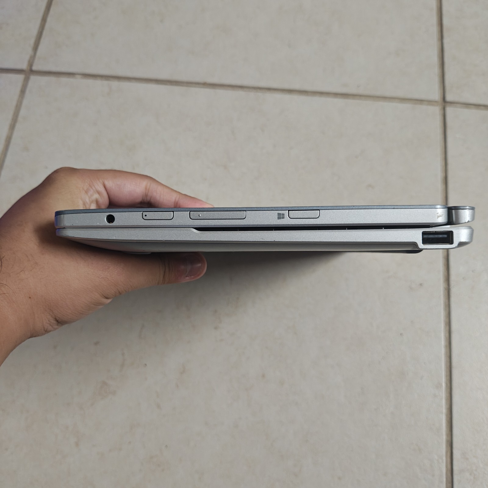 Acer Aspire Switch 10 T77H462 2-in-1 Windows Laptop – UNTESTED #3893