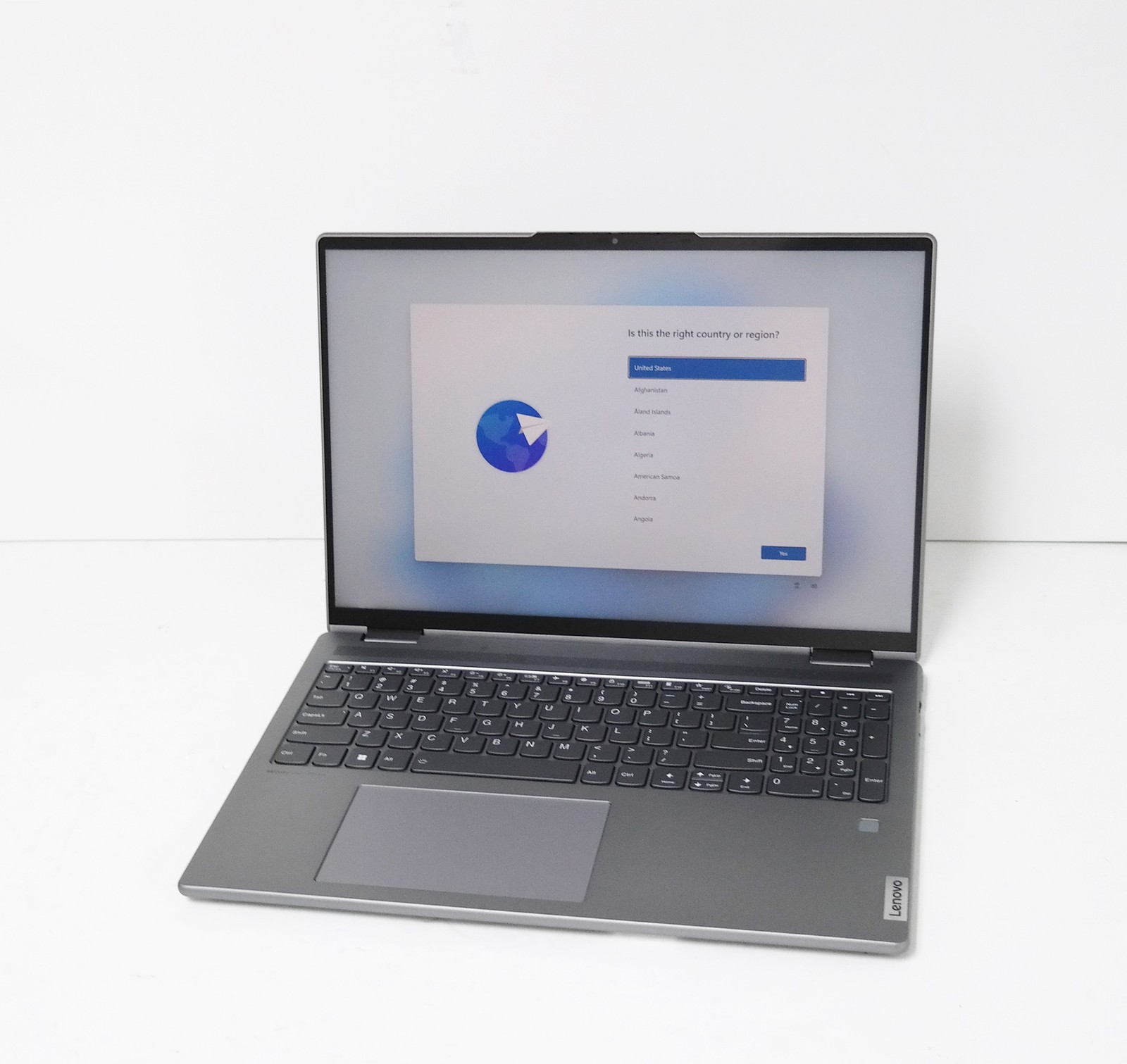 Lenovo Yoga 7 16IAH7 16″ Core i7-12700H 32GB 1TB SSD