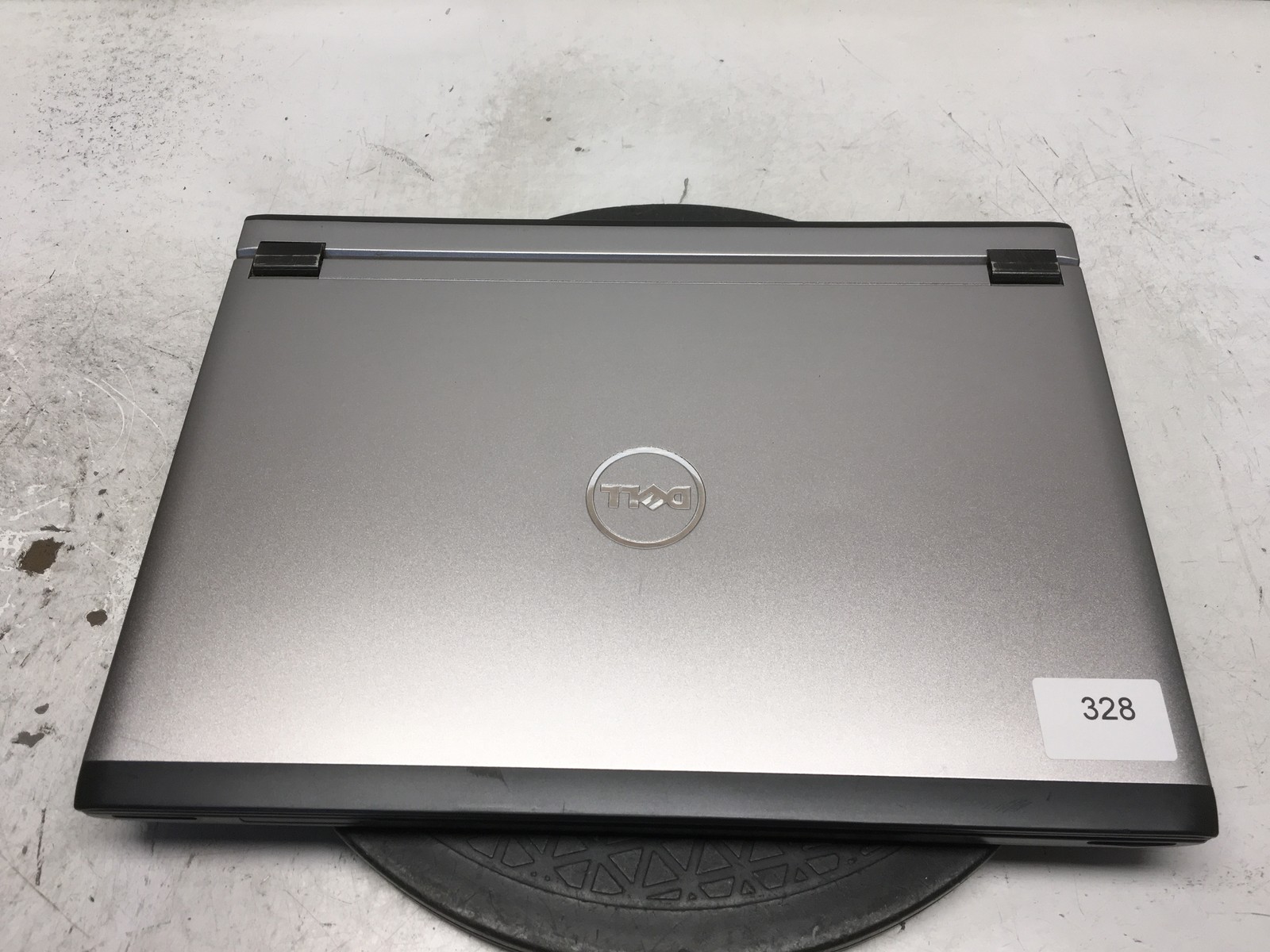 Dell Vostro V131 Intel i5-2450M 2.5GHz 4 GB NO HDD No Batt