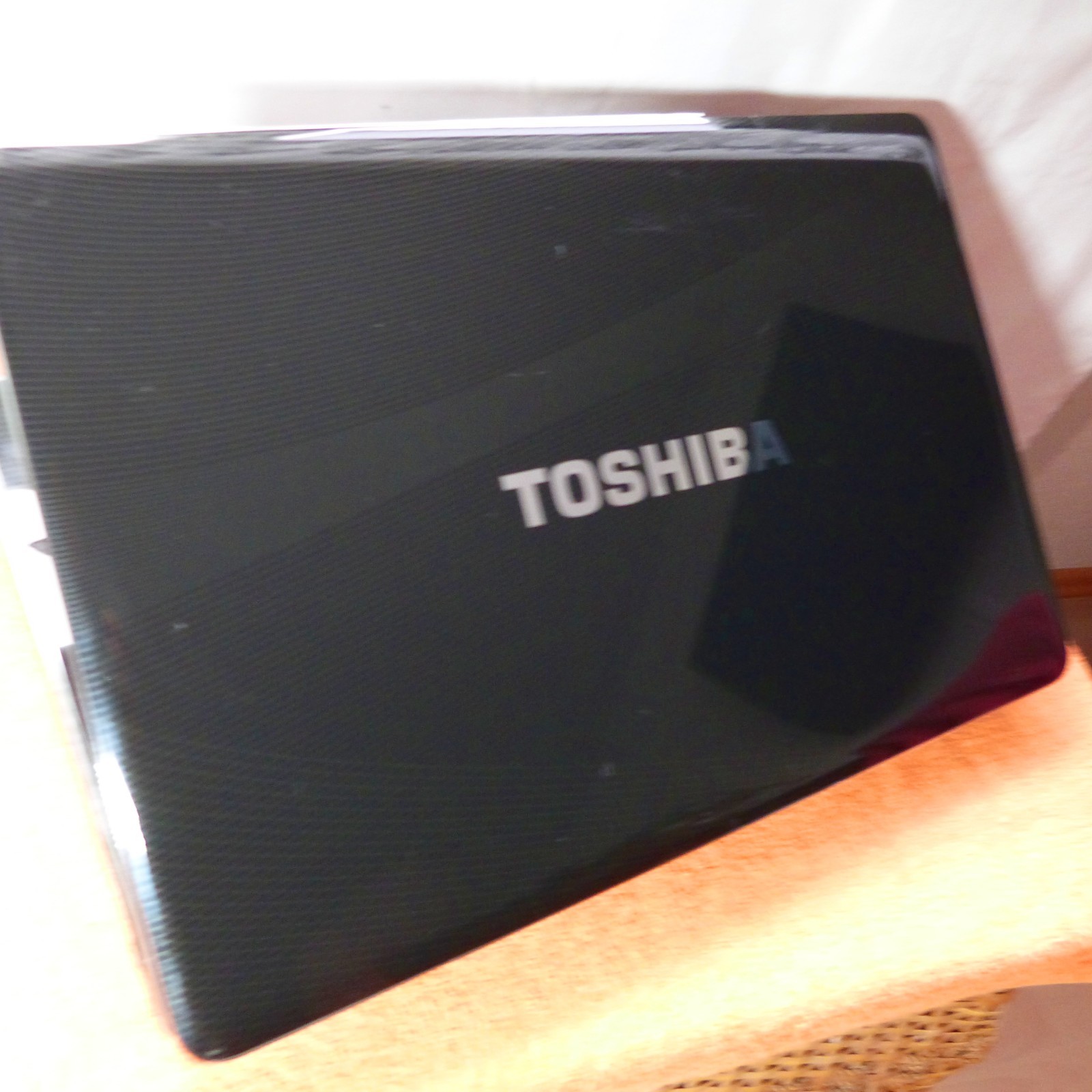 Toshiba P500 18″ Cinema BluRay DOLBY SOUND l 8GB RAM NEW Windows 11 SSD HDD