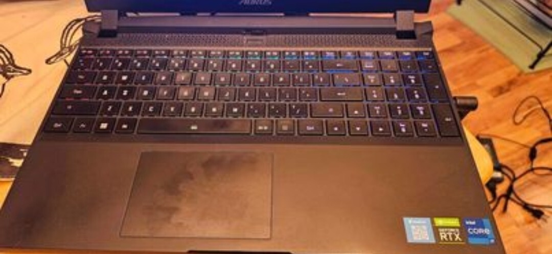 gigabyte aorus 5 Se4 Laptop | 15.6″ | 2TB SSD | 64GB RAM | 3070 GPU | 12700H CPU