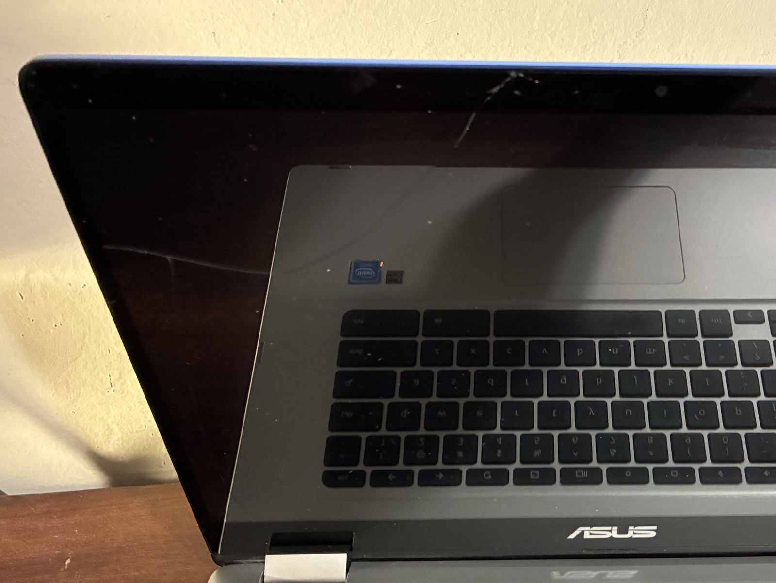 ASUS Chromebook C523NA-IH24T 15.6″ Intel Pentium N4200 4GB RAM 64GB eMMC *READ*