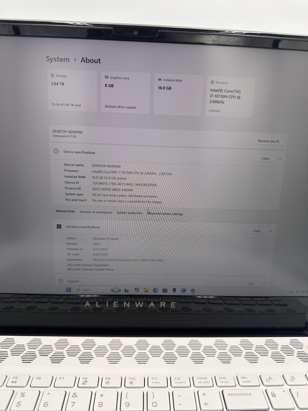 Alienware m17 R3 17.3″ Intel i7 16GB NVIDIA GF RTX 2070 super 2TB SSD Read Desc.