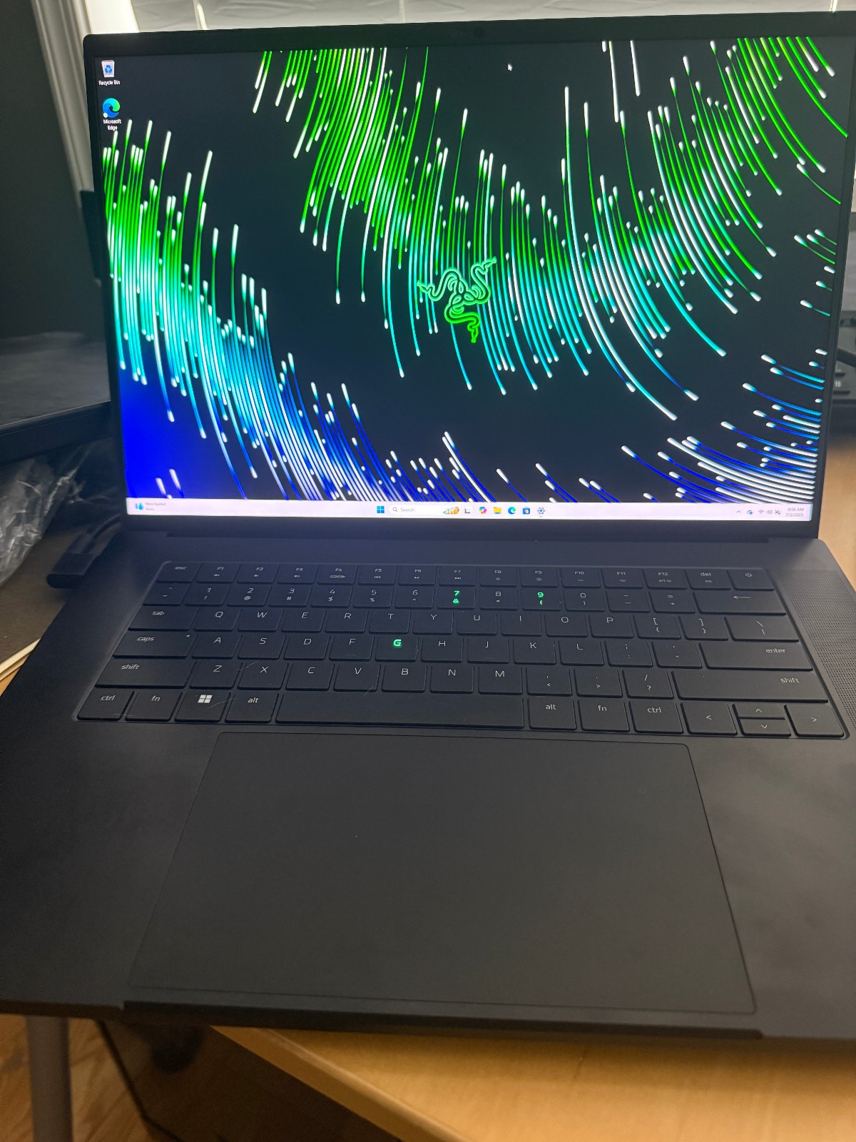 Razer Blade 16 i9-13950HX RTX 4070 64GB 2TB SSD 16″ + 2 Chargers