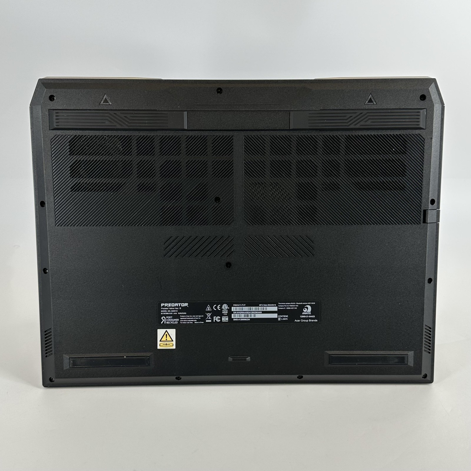 Acer Predator Helios Neo 18 165Hz QHD+ 2.1 GHz i7-14700HX 16GB 1TB SSD RTX 4070
