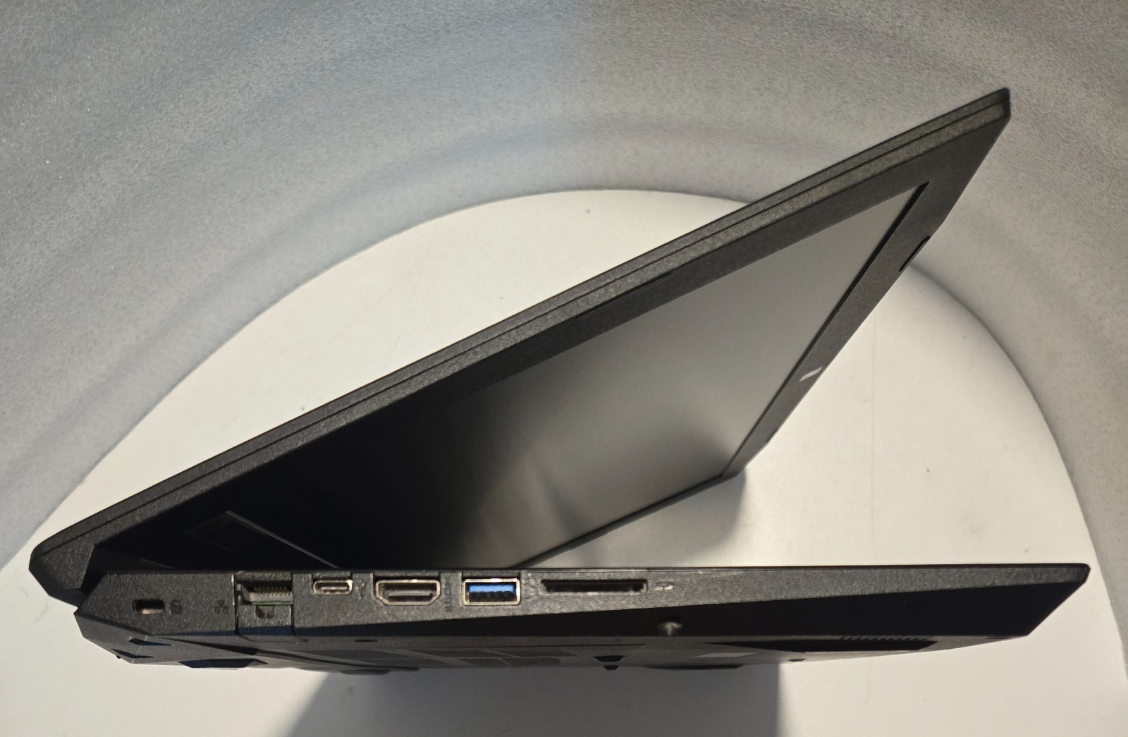 Acer Nitro 5 AN515-42-R5ED 15.6″ Gaming Laptop AMD Ryzen 5 2500 16GB 1TB HDD