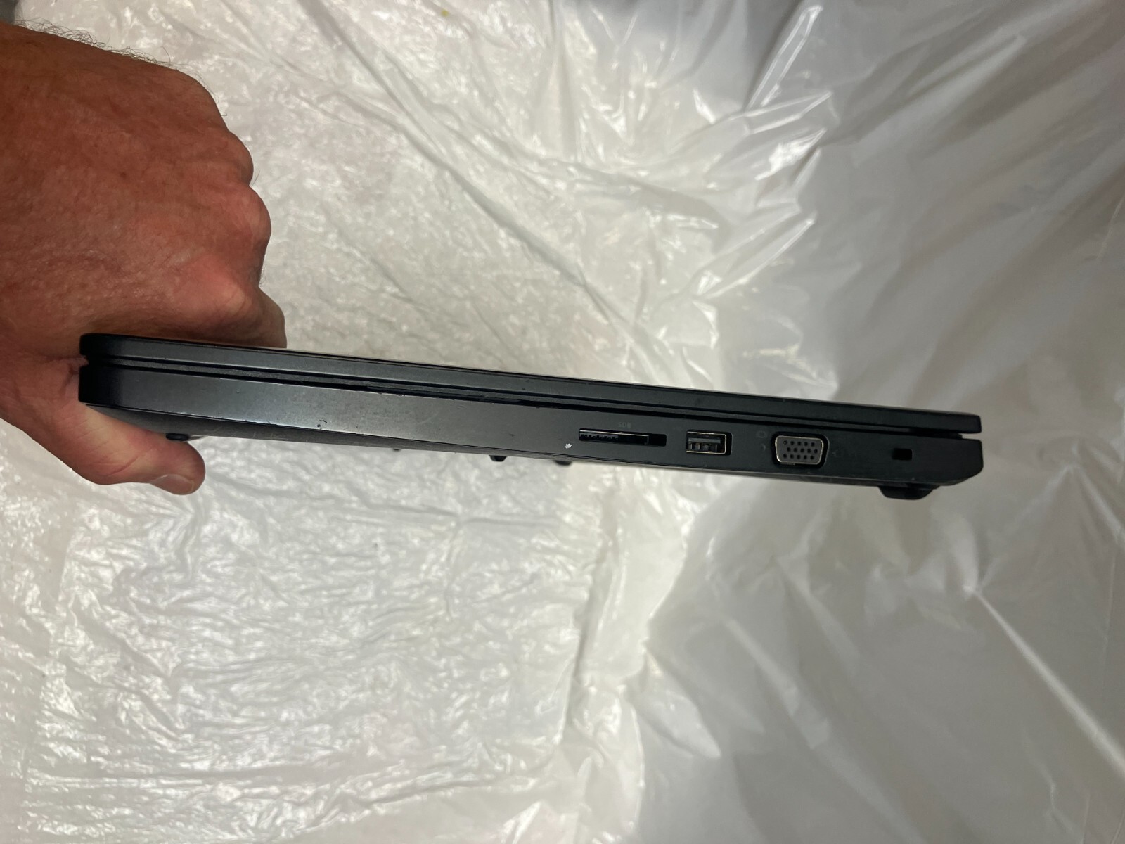 Dell Latitude 3570 15″ Core i7-6500U 2.5GHz 8GB RAM NO HDD FOR PARTS