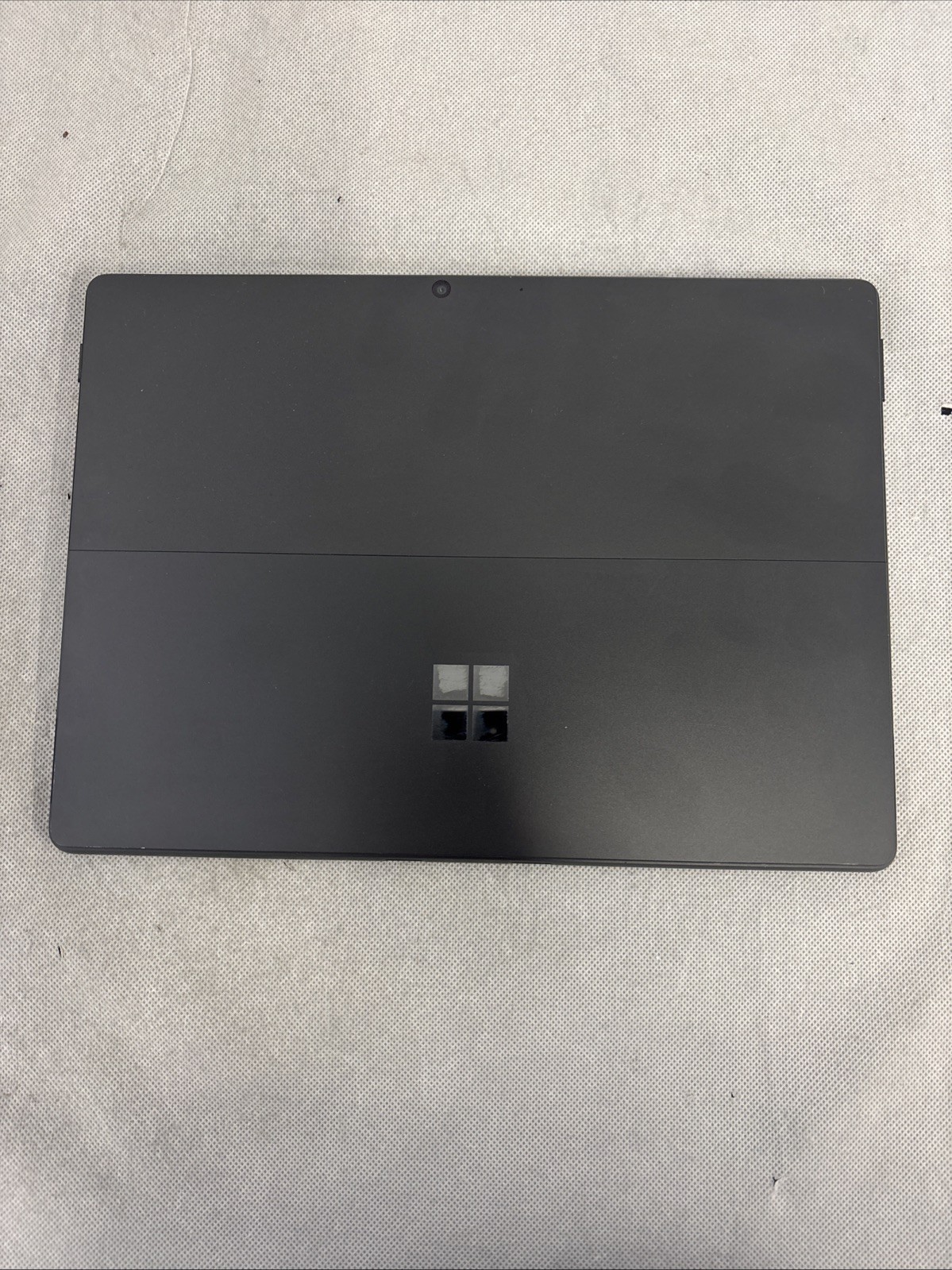 Microsoft Surface Pro 8 13″ (256GB, Intel i7 11th Gen., 16GB) Graphite