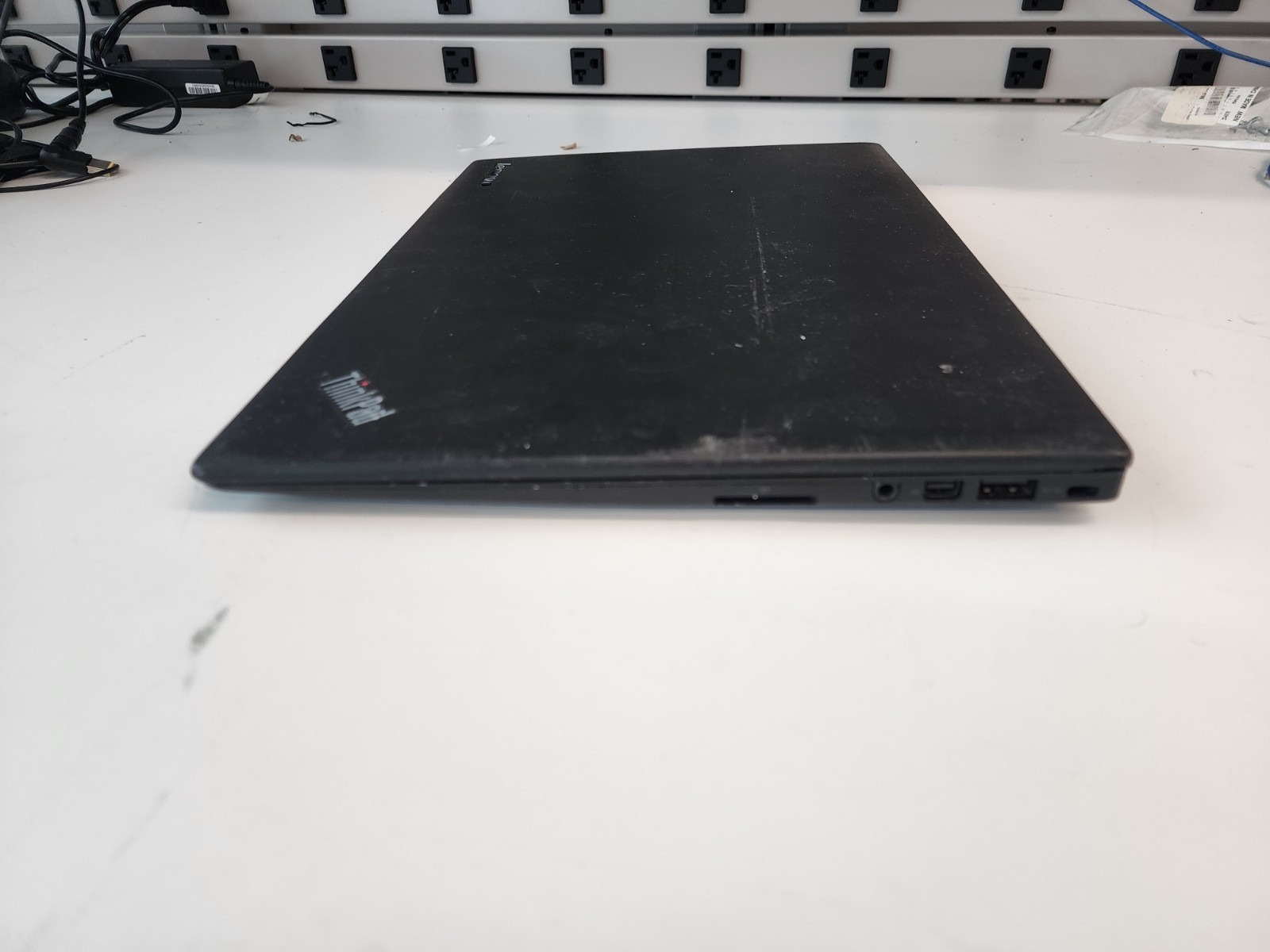 Lenovo ThinkPad X1 Carbon 1st Gen 14″ HD+ I5-3427U 128GB SSD 8GB Win7 READ!