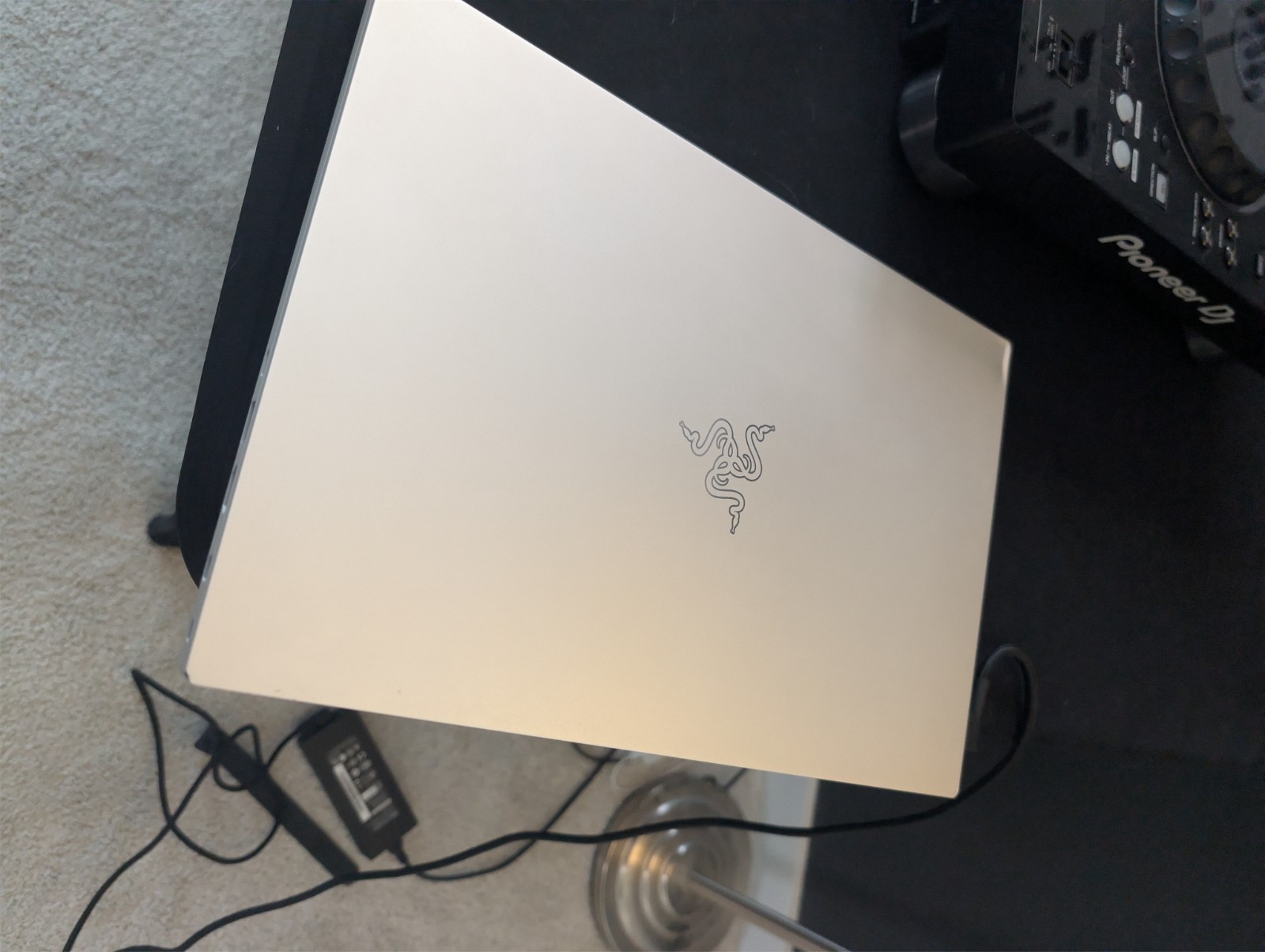 Razer Blade 15 (2018) Advanced – i7-8750H, GTX 1060 Max-Q, 16GB RAM