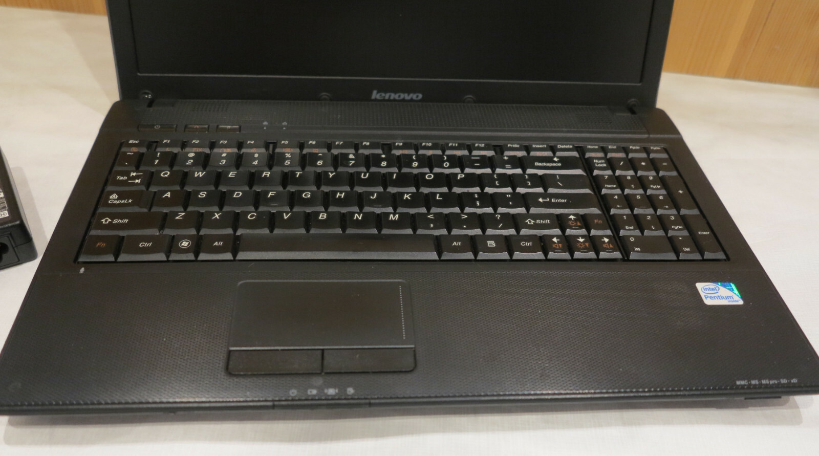 Lenovo G560 15.6″ Laptop Computer 4GB DDR3 150GB SATA 2.1GHz CPU