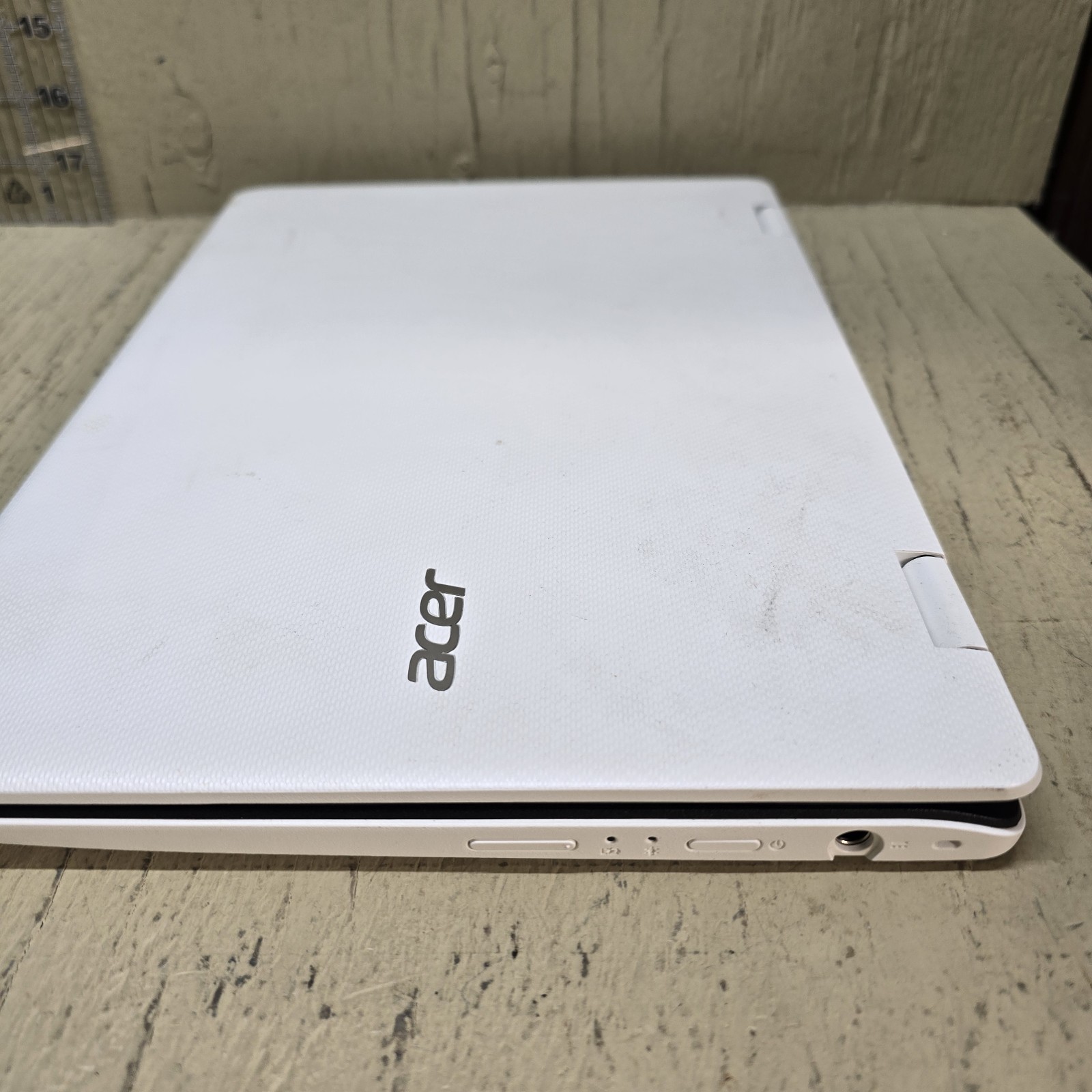 Acer Aspire R3-131T 11.6in Touch Laptop Boot Loop Stuck On Logo Parts Repair