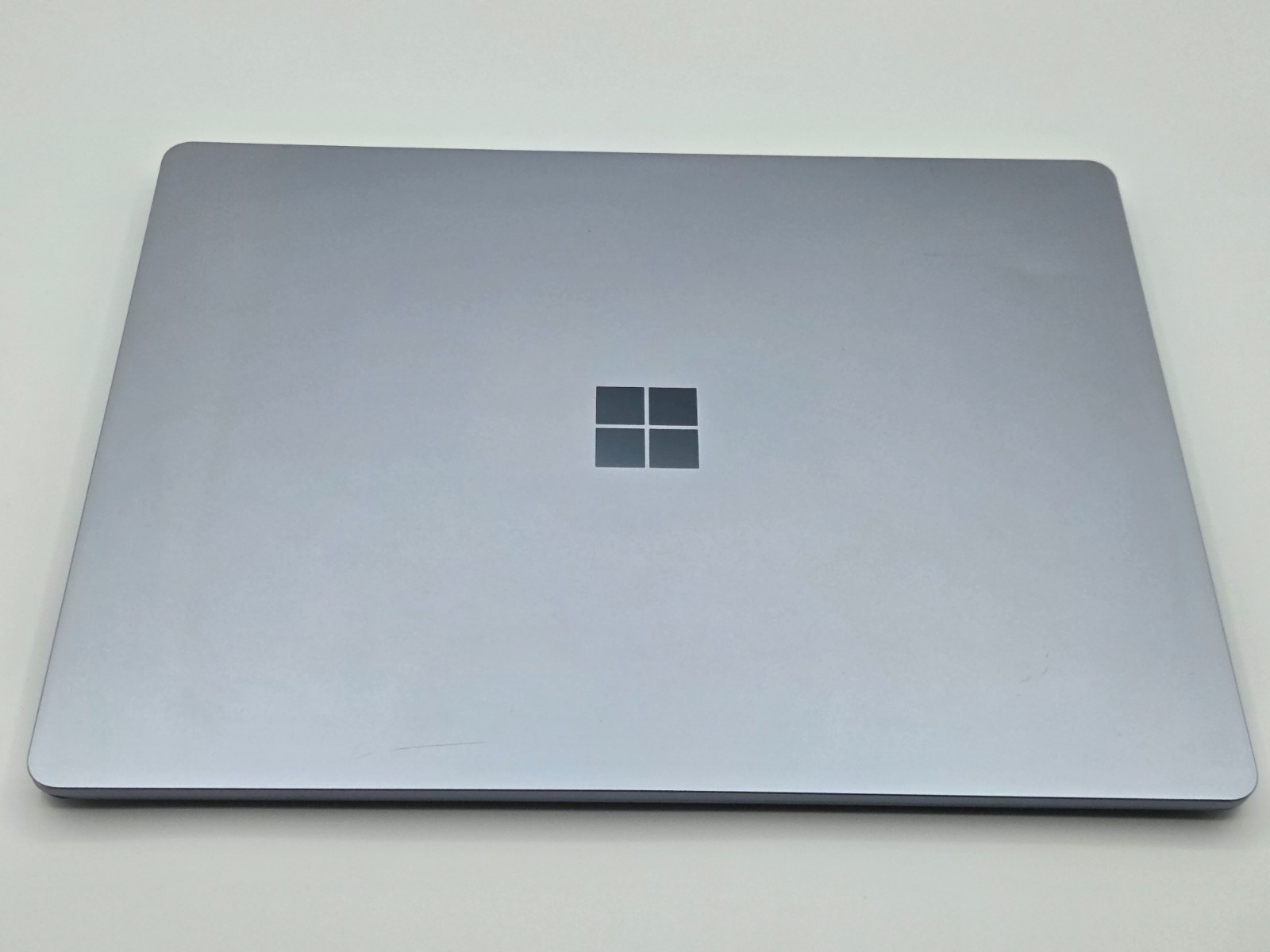 Microsoft Surface Laptop Go i5-1035G1 8GB 128GB SSD Win 11 TouchScreen FAST SHIP