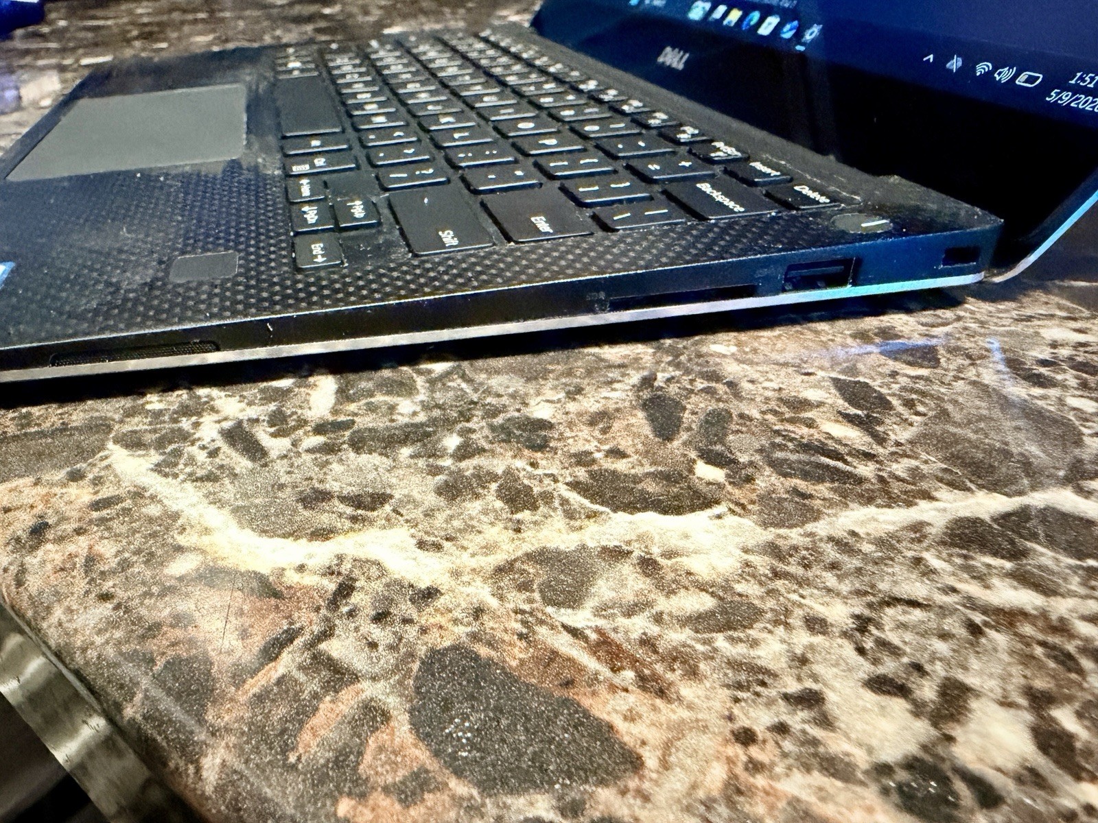 Dell XPS 13.3″ Touchscreen i5-8250U 8GB 256GB SSD Win11