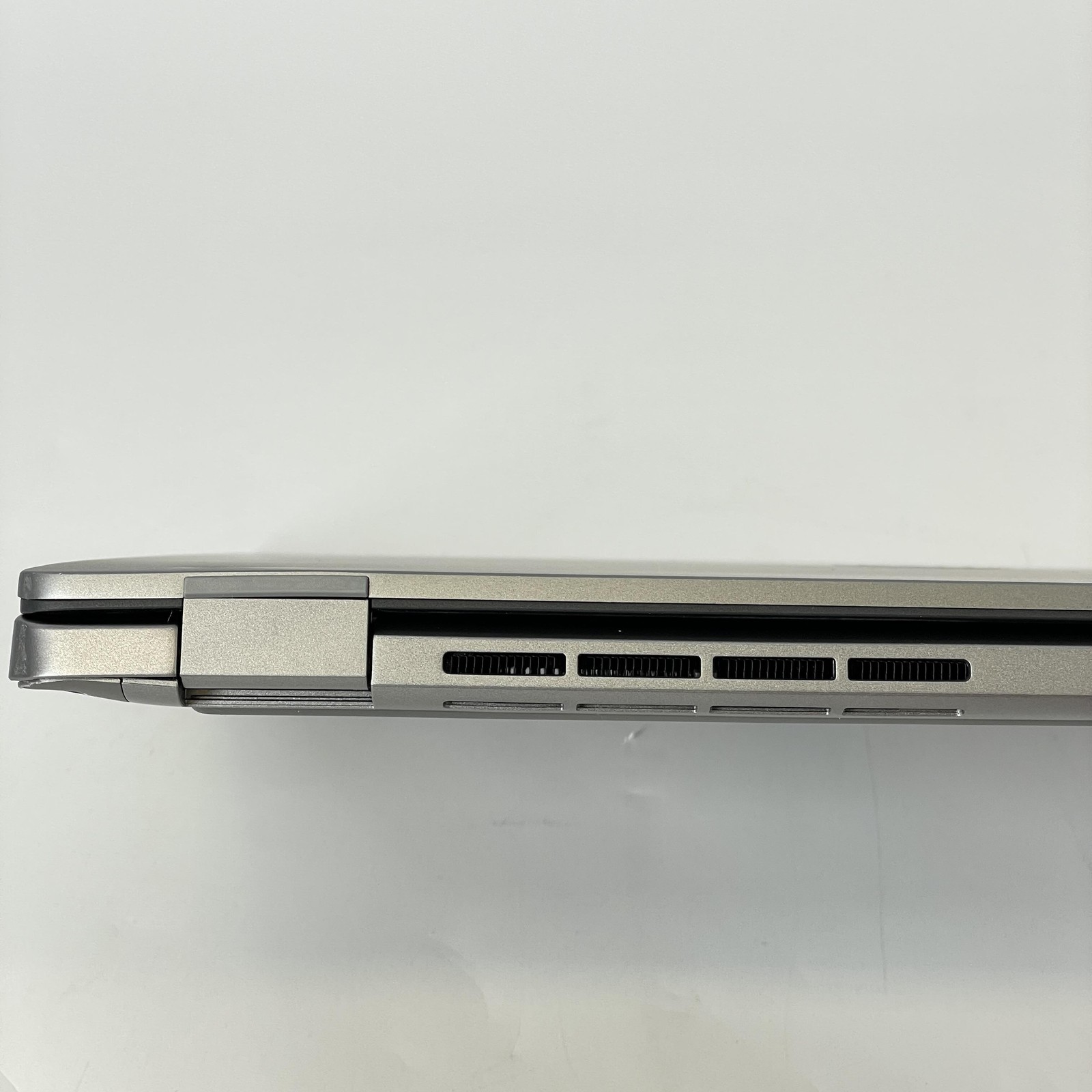Dell Latitude 7450 14 QHD+ TOUCH 3.8 GHz Ultra 7 165H 32GB 256GB SSD FRAME GAP
