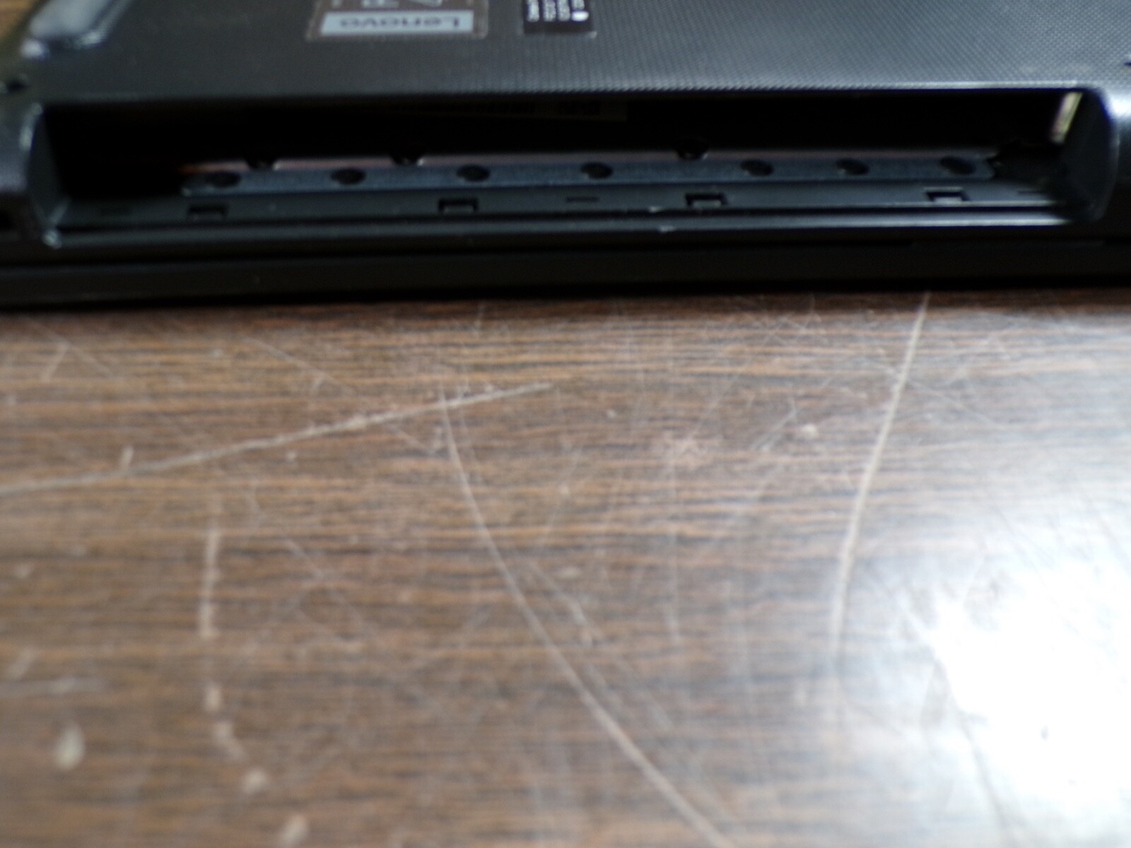 LENOVO IDEAPAD 130-15AST AMD **NO RAM/ NO CD ROM **NO HD/ NO CADDIE/ NO OS