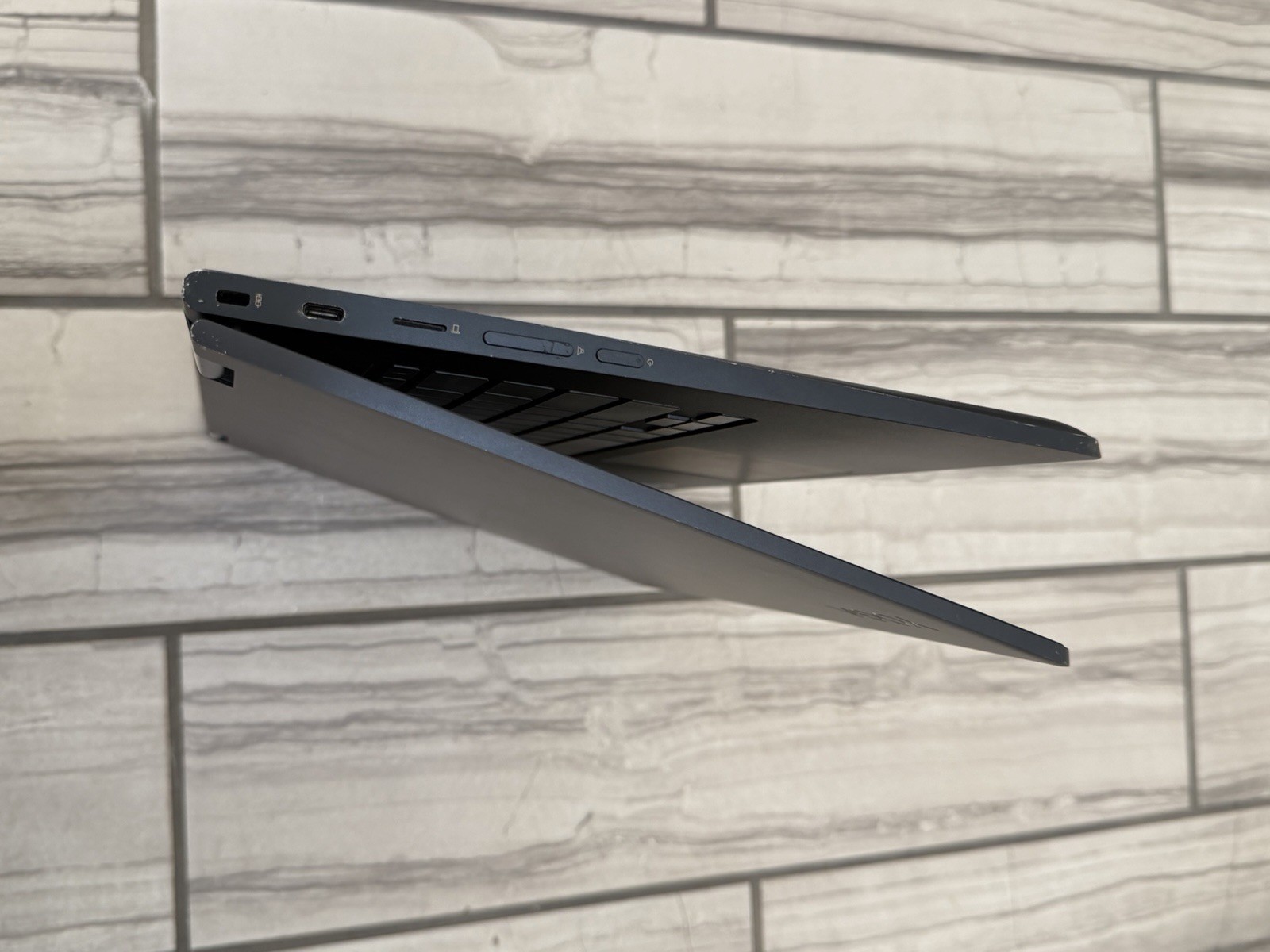 Lenovo Yoga C630 2in1 15.6″ Touch-Screen Chromebook Intel Core i7 Midnight Blue