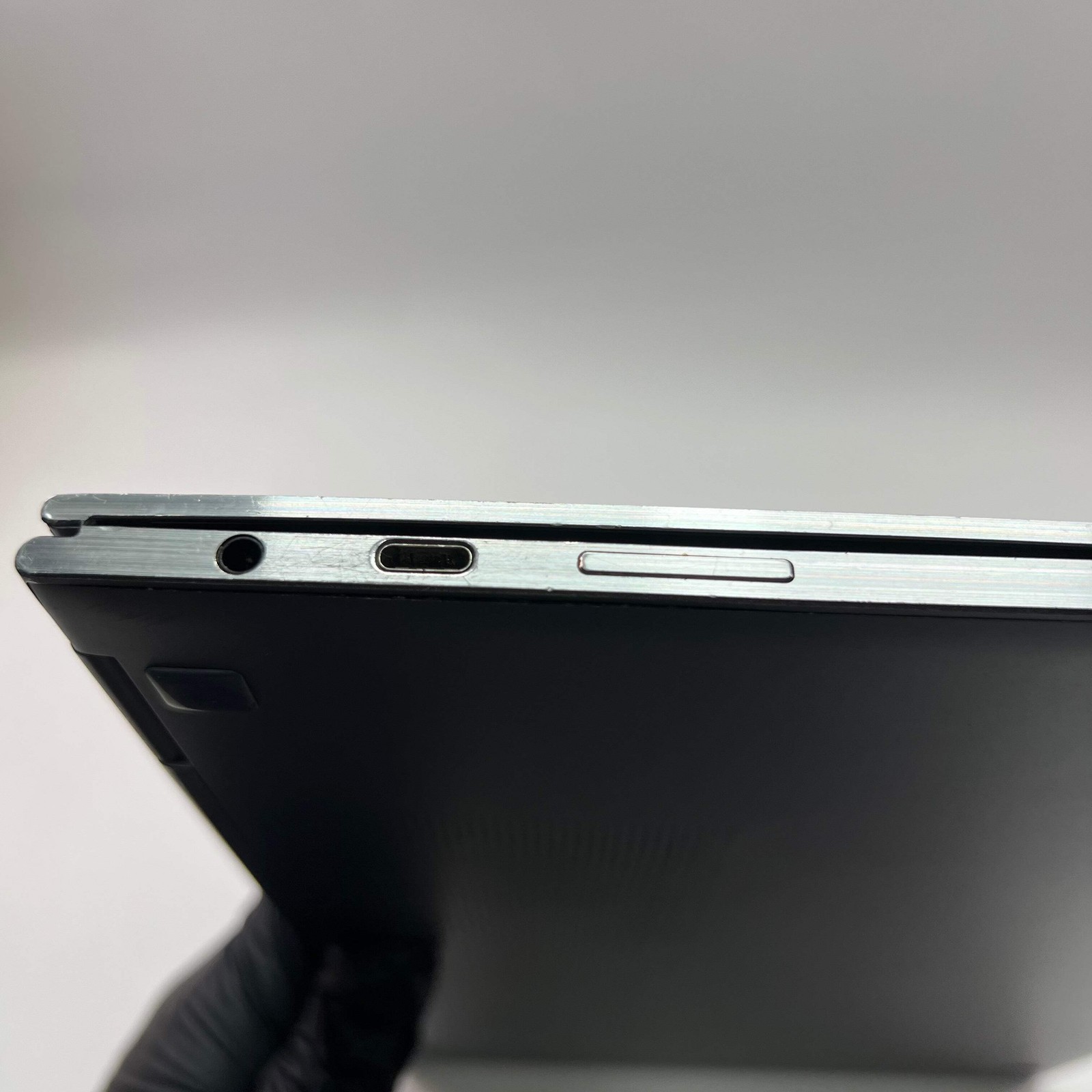 Broken Screen Samsung Galaxy Chromebook XE930QCA i5-10210U 1.6GHz 8GB RAM 256GB