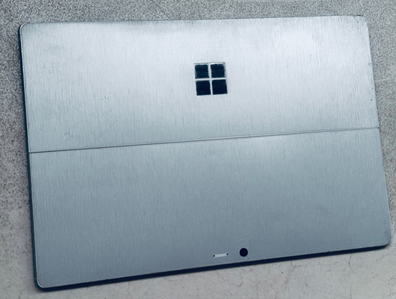 Microsoft Surface Pro Touch-Intel i7 6550U-512GB SSD WIN 11-16GB RAM w/ Charger