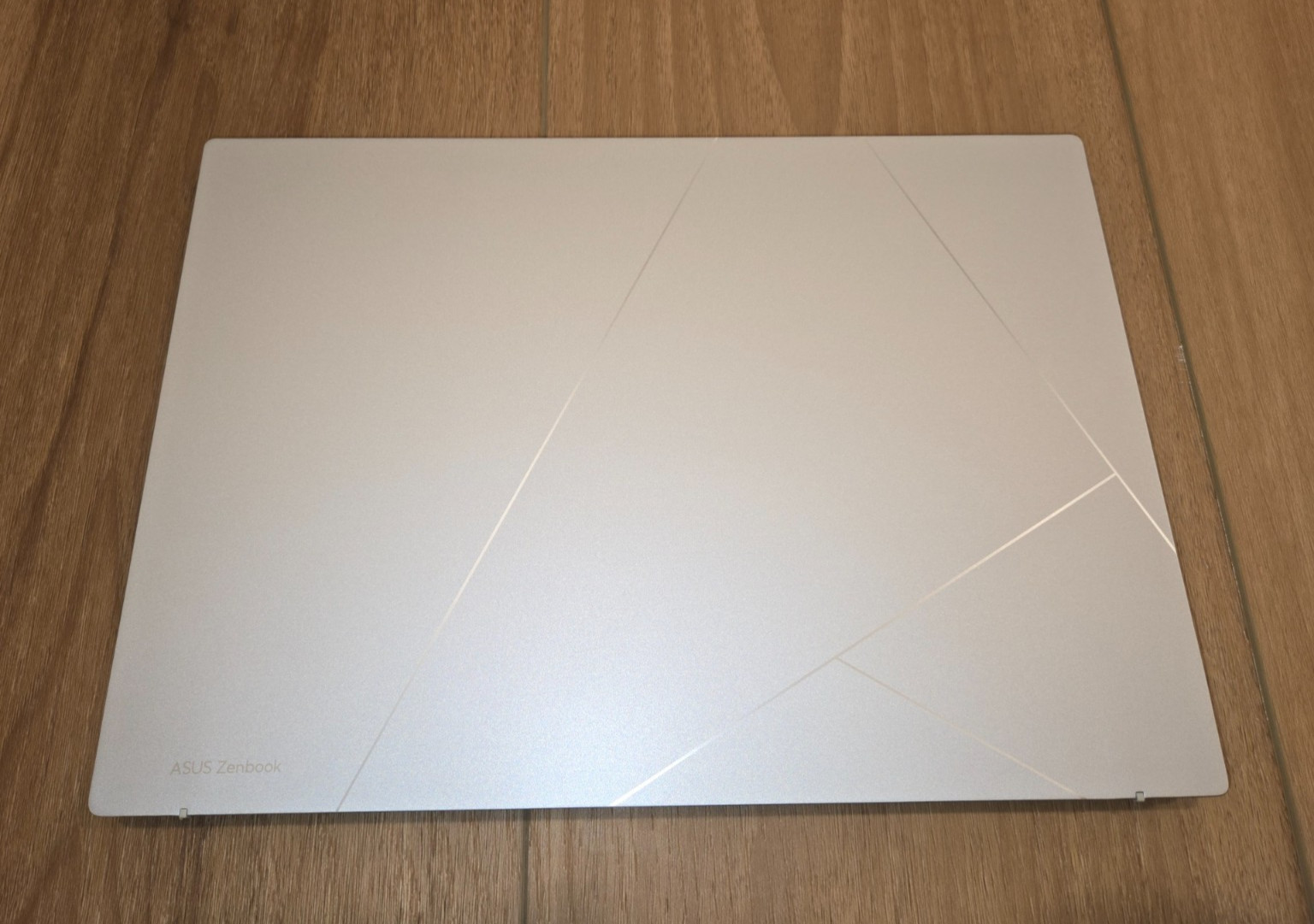 Asus Zenbook 14 CoreUltra 9 285H, 3K Touch, 32GB, 1TB SSD, Windows 11 Pro,Wifi 7