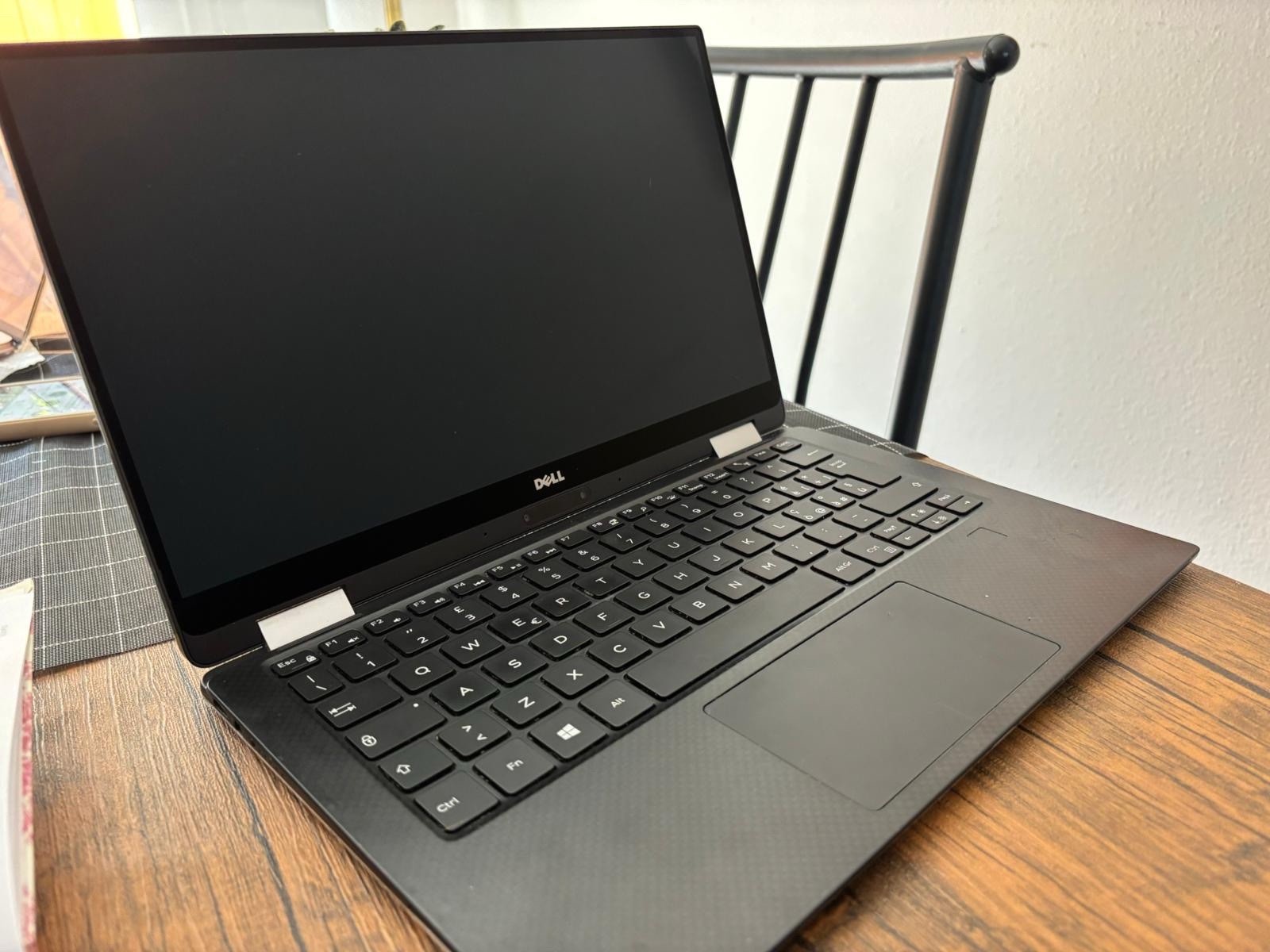 Dell XPS 13 9365 13” (512GB SSD, Intel Core i7-7Y75, 1.30GHz, 8GB) Laptop Silver