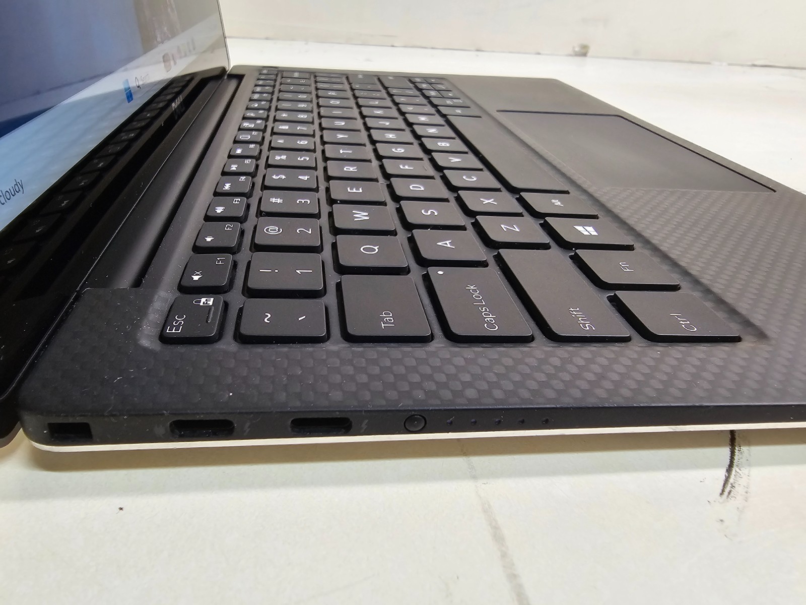 Dell XPS 13 7390 Laptop – 1.6 GHz i5-10210U 8GB 256GB SSD 13.3″ Touchscreen SP1