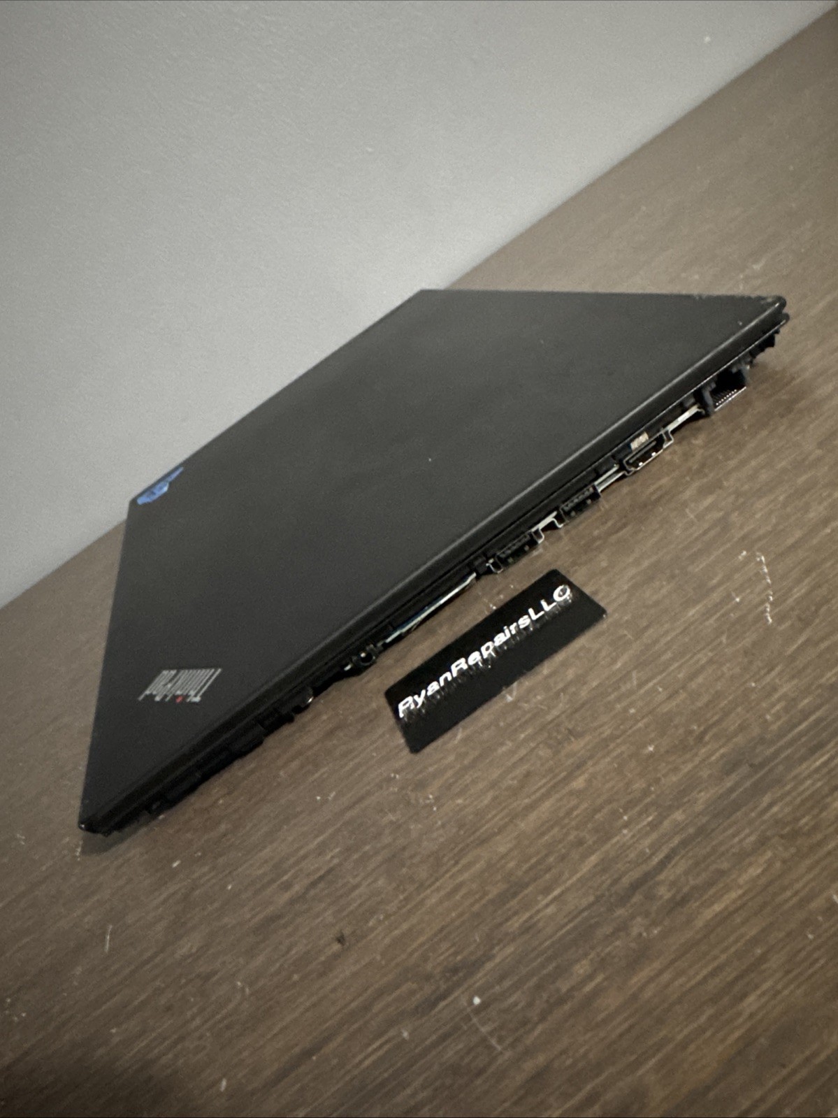 Lenovo ThinkPad P52s – No Battery / HDD / RAM – Parts or repair