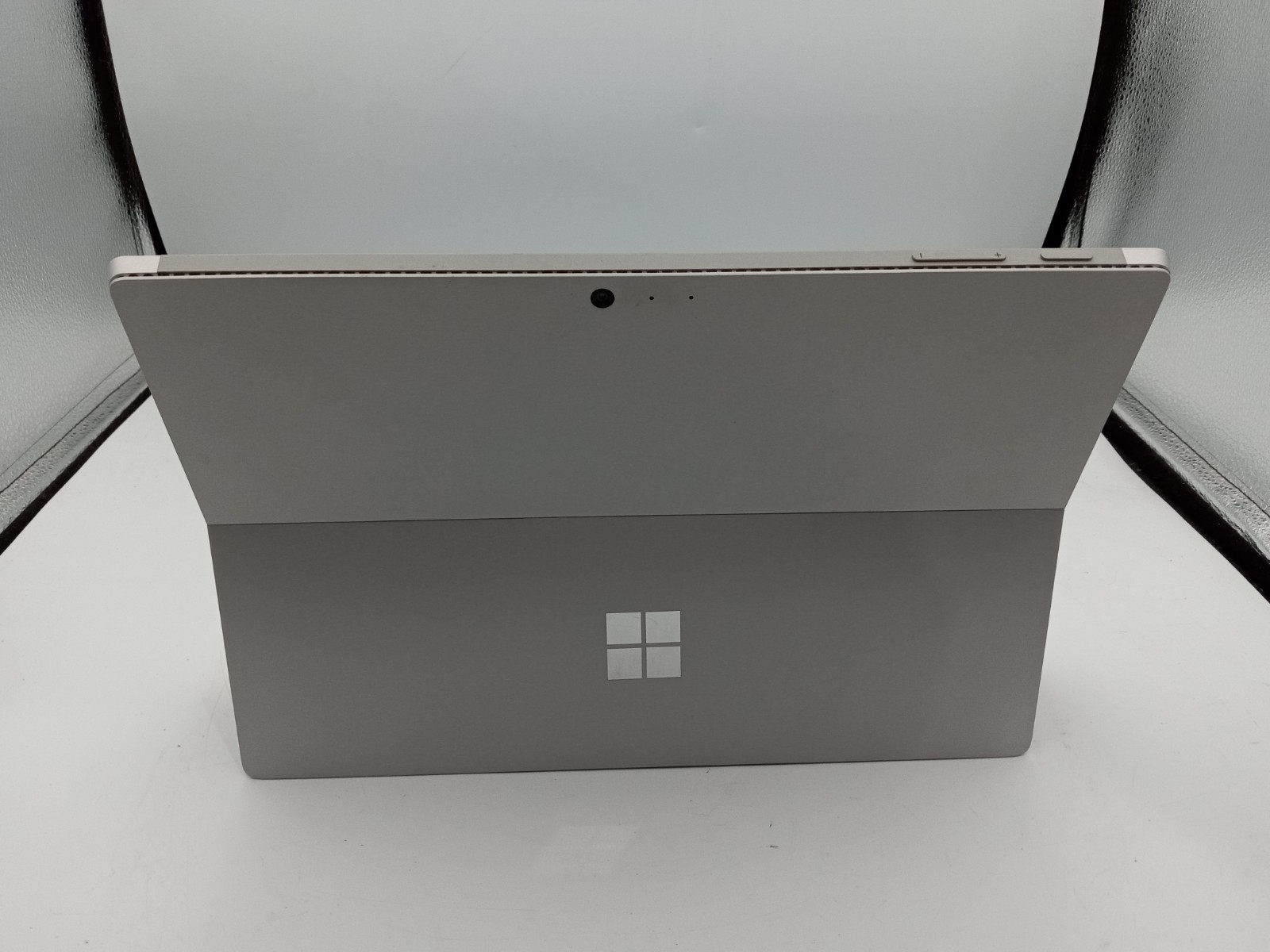 Microsoft Surface Pro 4 1724 12.3″ i7-6650U 16GB RAM 256GB SSD Windows 11 -RR