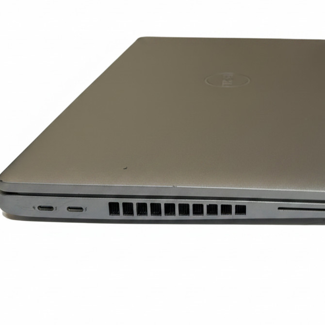 Dell Latitude 5520 15.6″Core i7-1185G7 12GB RAM 256GB SSD Win 11