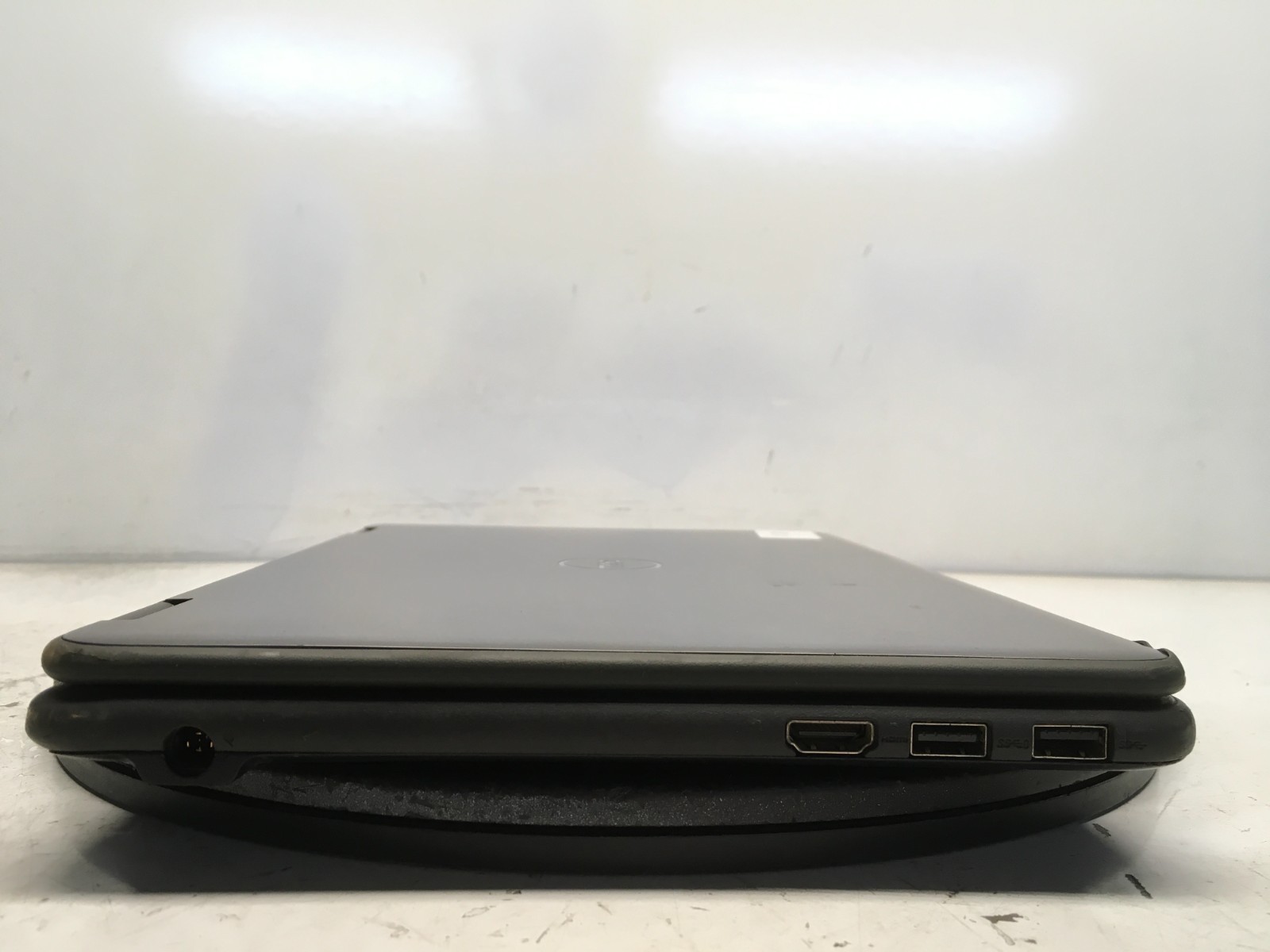 Dell Latitude 3190 2-In-1 Intel Celeron N4100 1.1GHz 4 GB NO HD BIOS locked