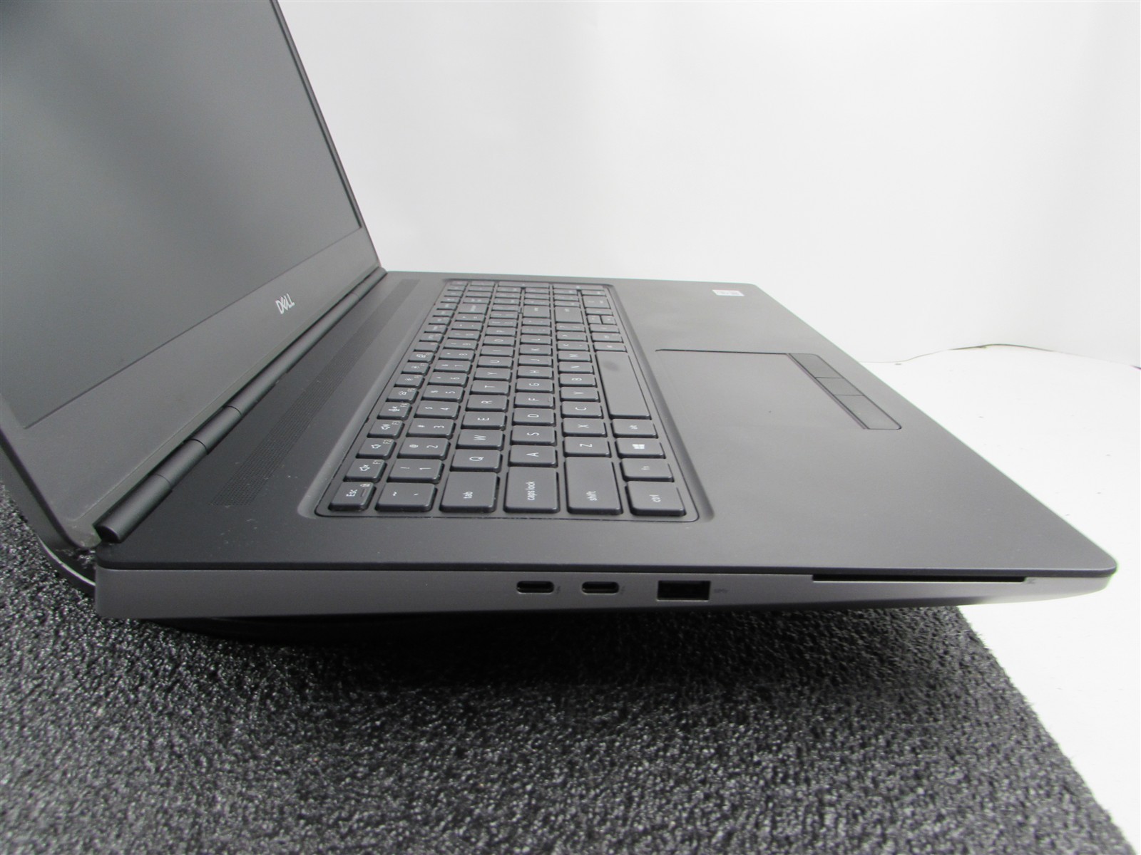 DELL PRECISION 7750 1920X1080 I7-10850H 1TB 32GB RAM RTX 3000 WIN 11 PRO NO BATT