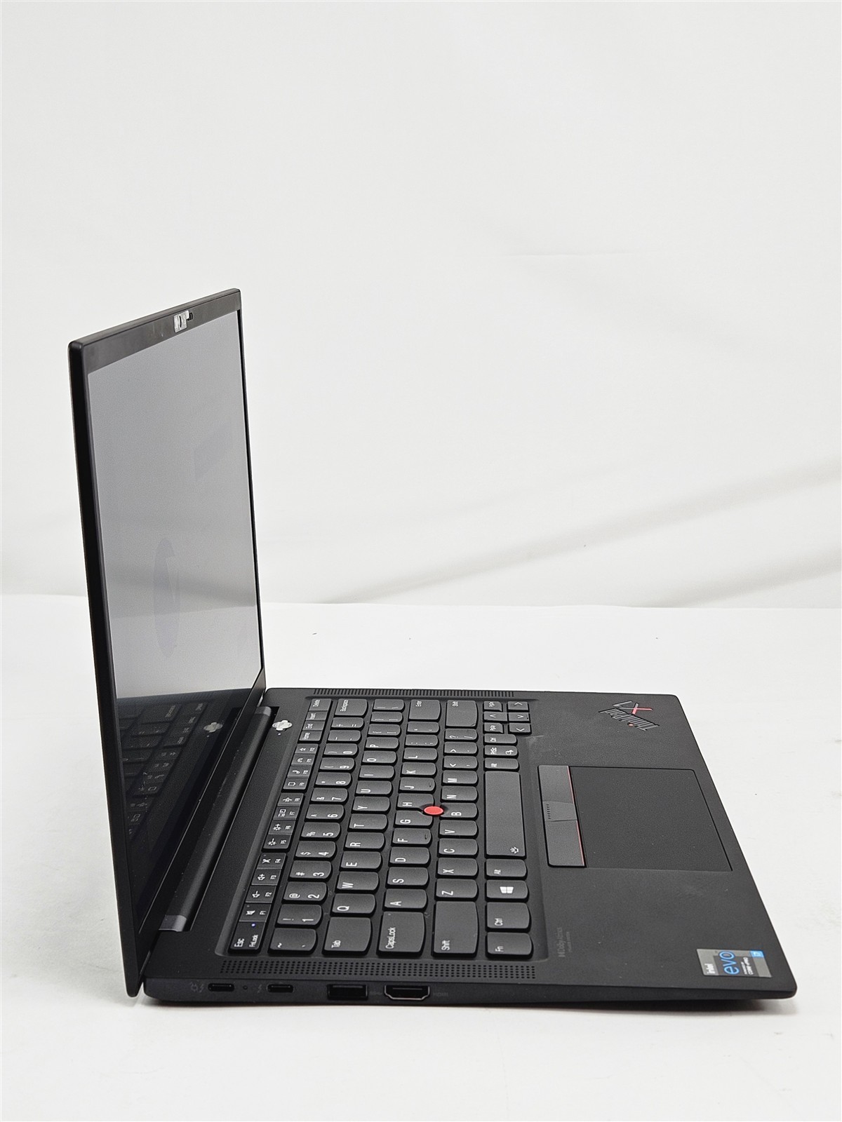 Lenovo 14″ ThinkPad X1 Carbon Gen 9 Intel Core i7-1185G7 16GB 256GB SSD Win11