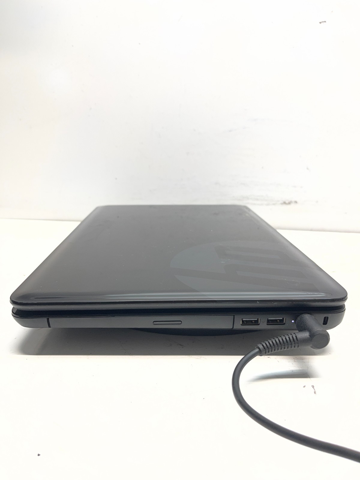 HP 2000-2b80DX AMD E-300 APU 1300Mhz 4GB NO HDD