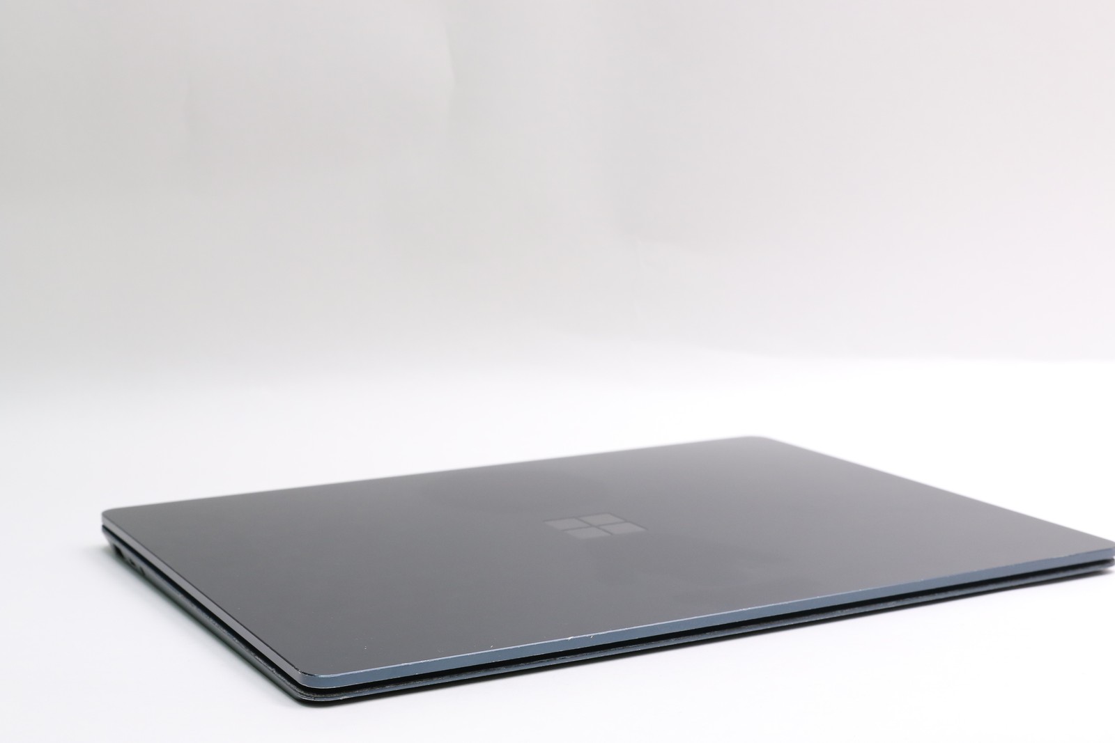Read! 13″ Microsoft Surface Laptop 3, i7-1065G7, 16GB, 256GB SSD, Touchscreen
