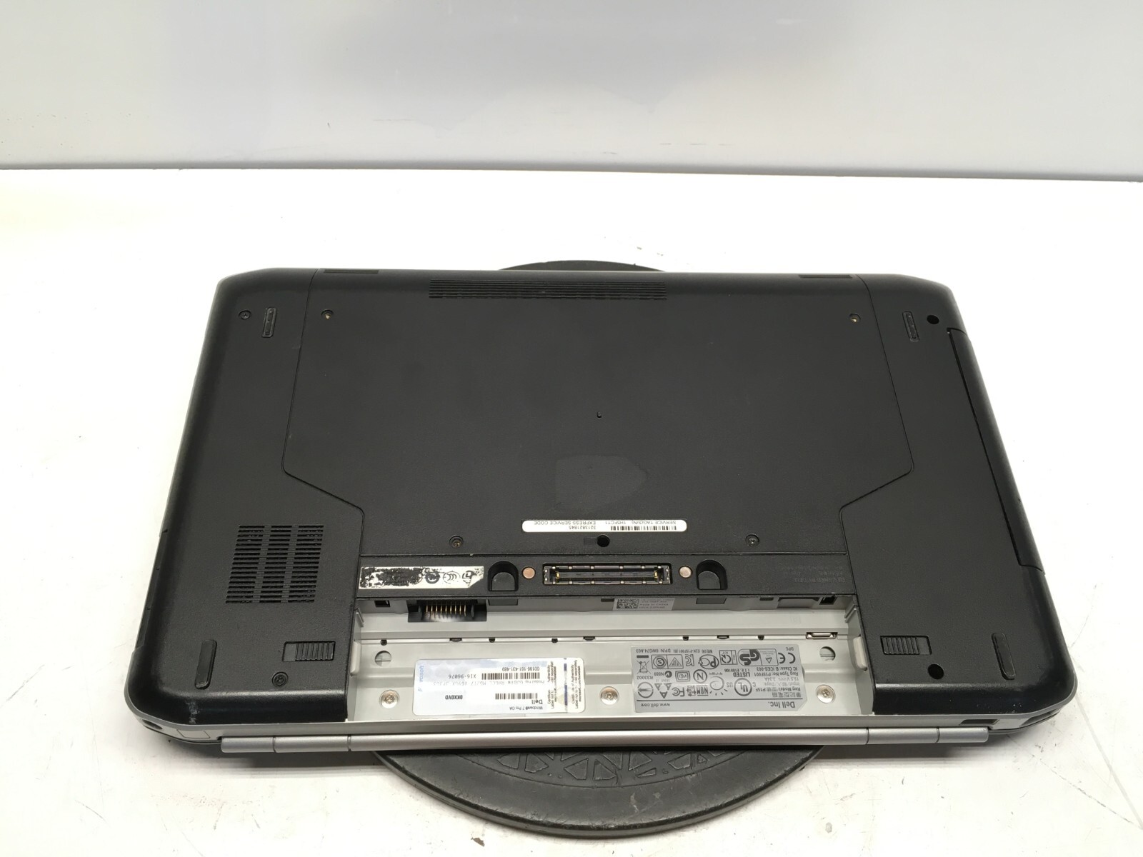Dell Latitude E5520 Intel i3-2330M 2.2GHz 4 GB NO HDD