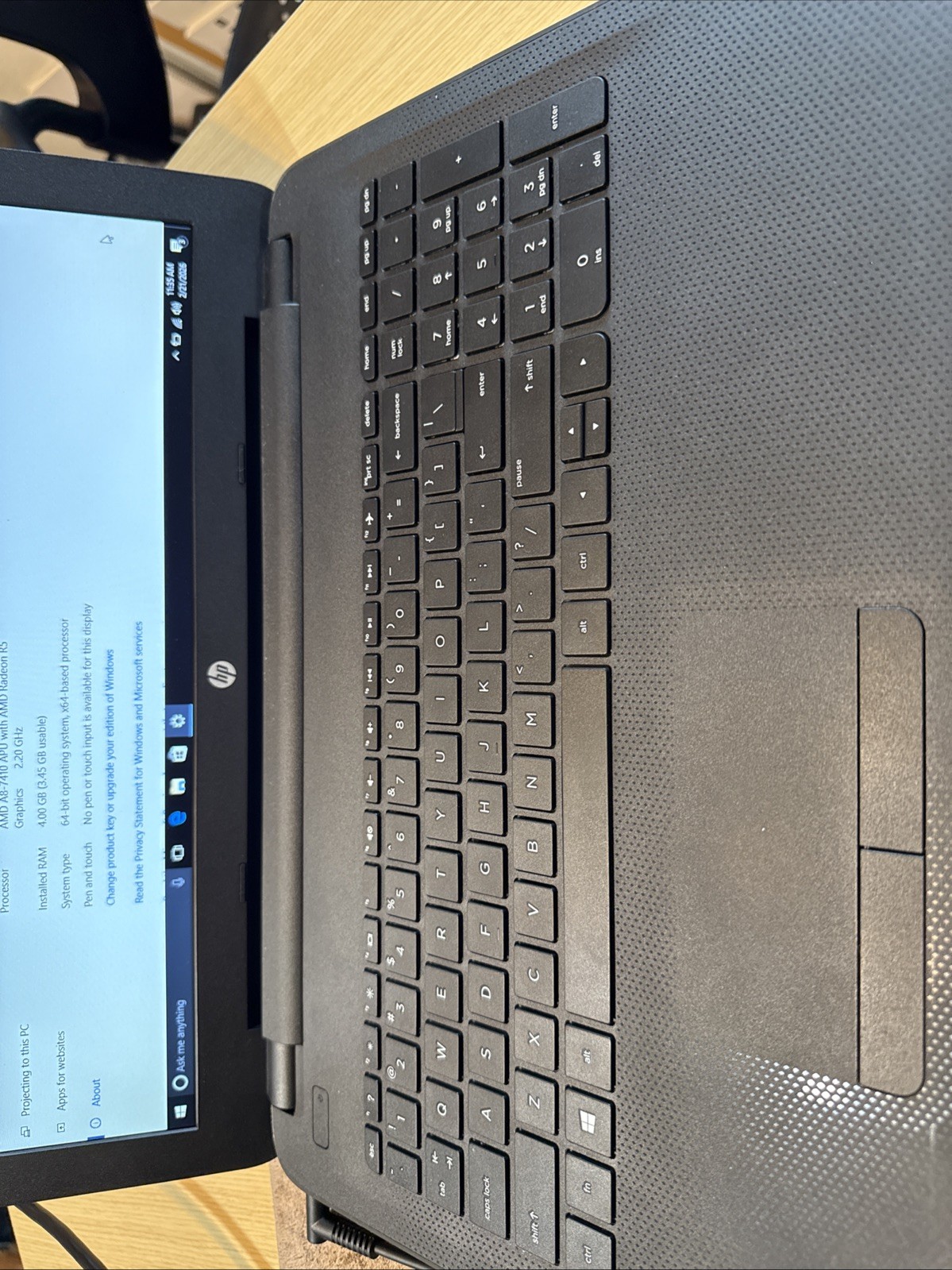 HP 255 G4 NOTEBOOK PC A8-7410 APU WITH RADEON R5 GRAPHICS Ram 4gb