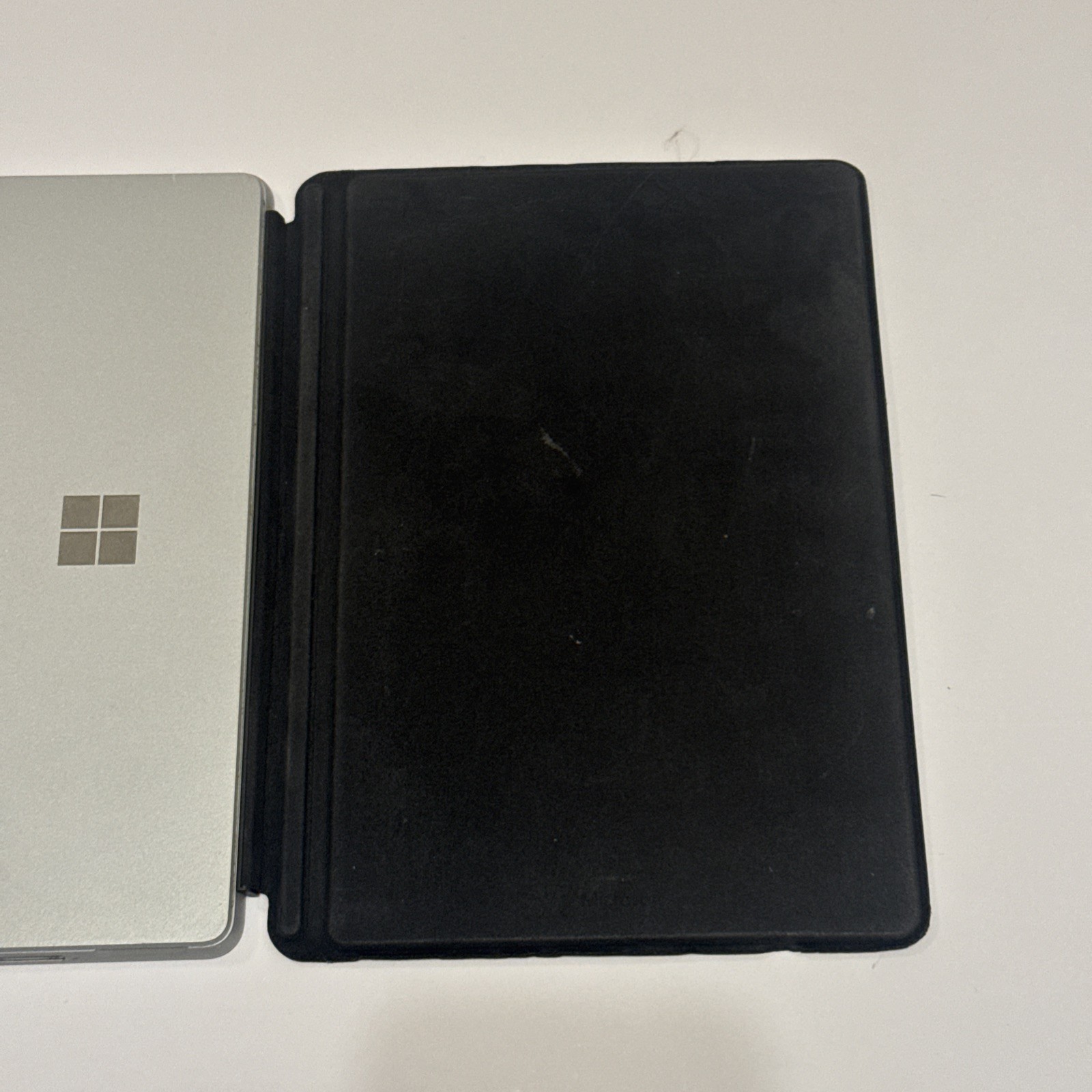 Microsoft Surface Go 2, 1926, 10.5″, 8GB RAM, 128GB SSD