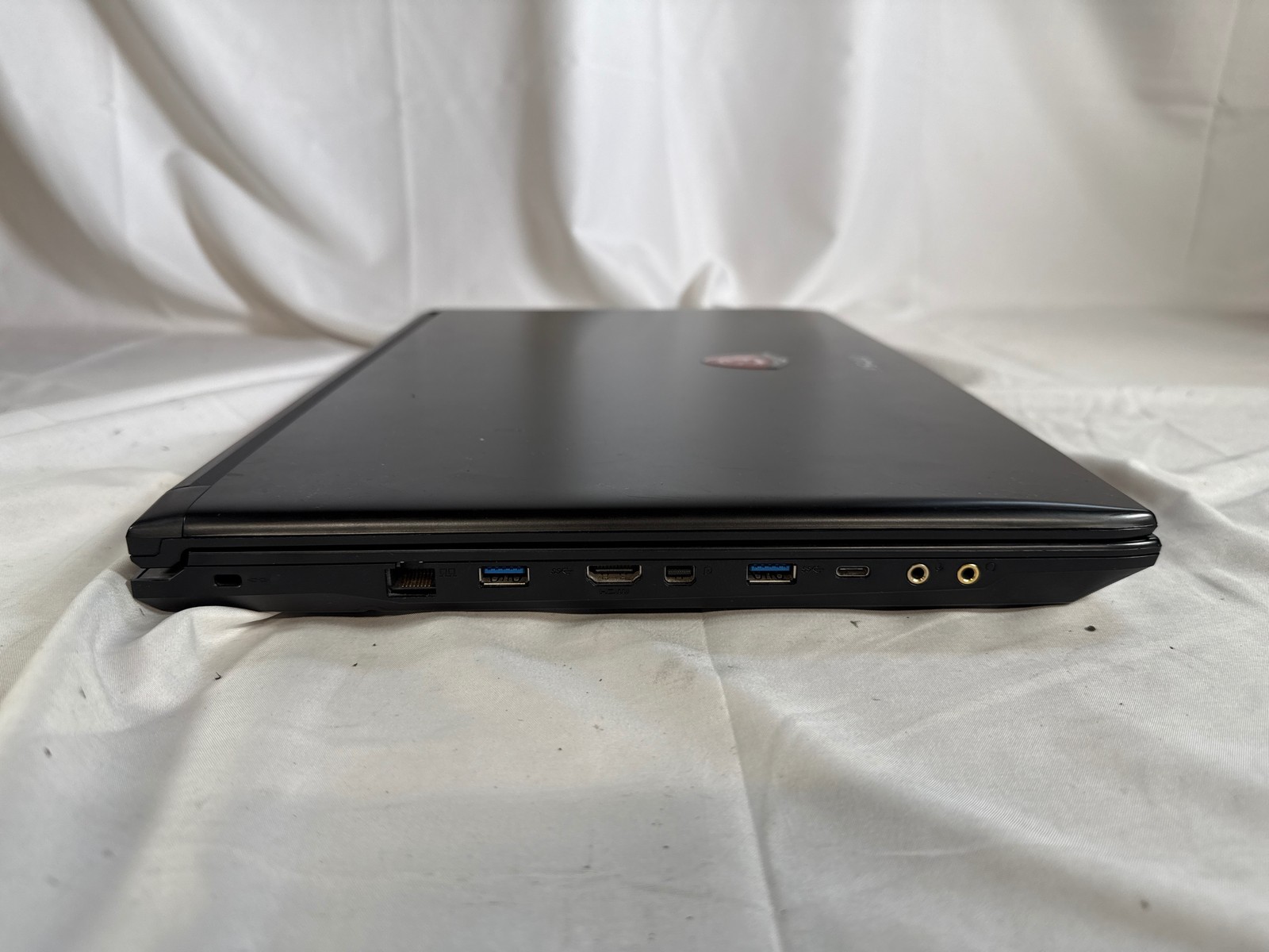 MSI GL72 7RD i7-7700HQ 16GB 128GB SSD 1TB HDD GTX 1050 17.3″ Gaming