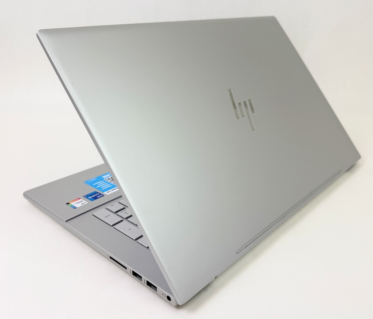 HP Envy 17m-cg1013dx 17.3″ FHD i7-1176G7 12GB 512GB SSD W11H – Read Issue
