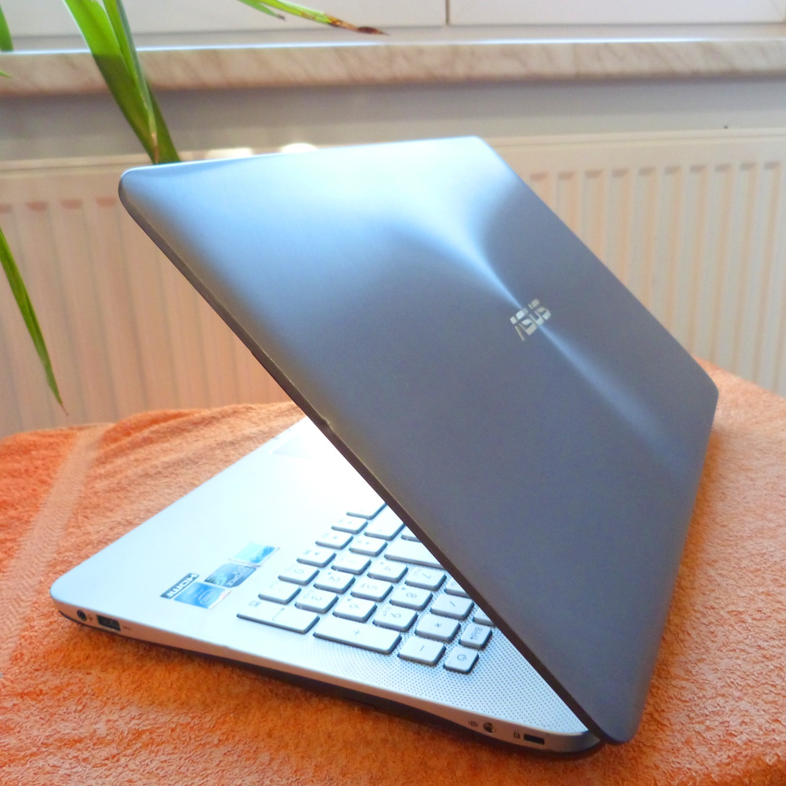 Asus N551 METAL 15″ GAMING GTX l BANG OLUFSEN SOUND I Windows 11 l i7 HDMI