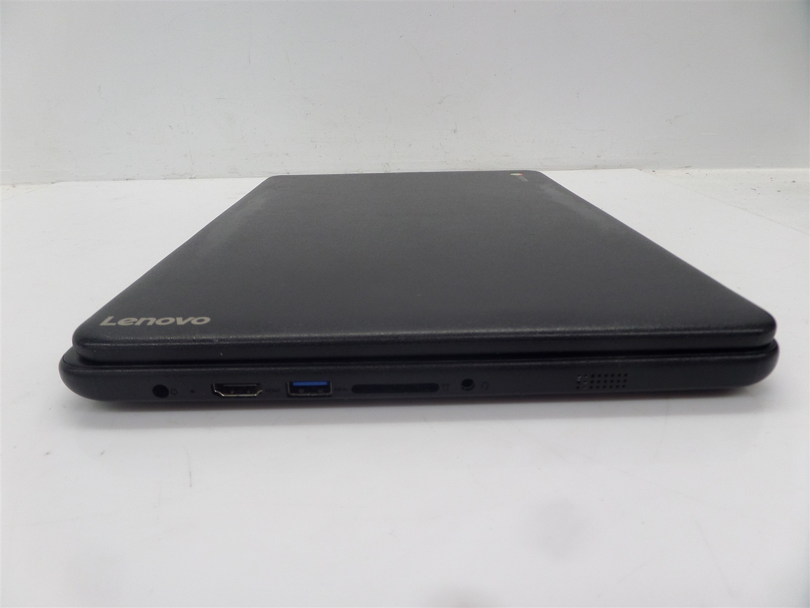 Lenovo N42-20 80US 14″ Chromebook 16GB SSD 80US0000US – Cracked Display Bezel