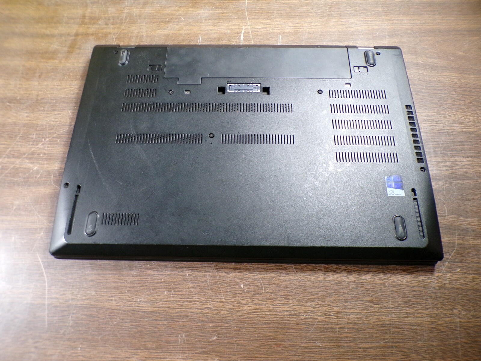 THINKPAD LENOVO T570 INTEL CORE i5-6300U 2.40GHZ 4GB RAM **NO HD/ NO CADDIE