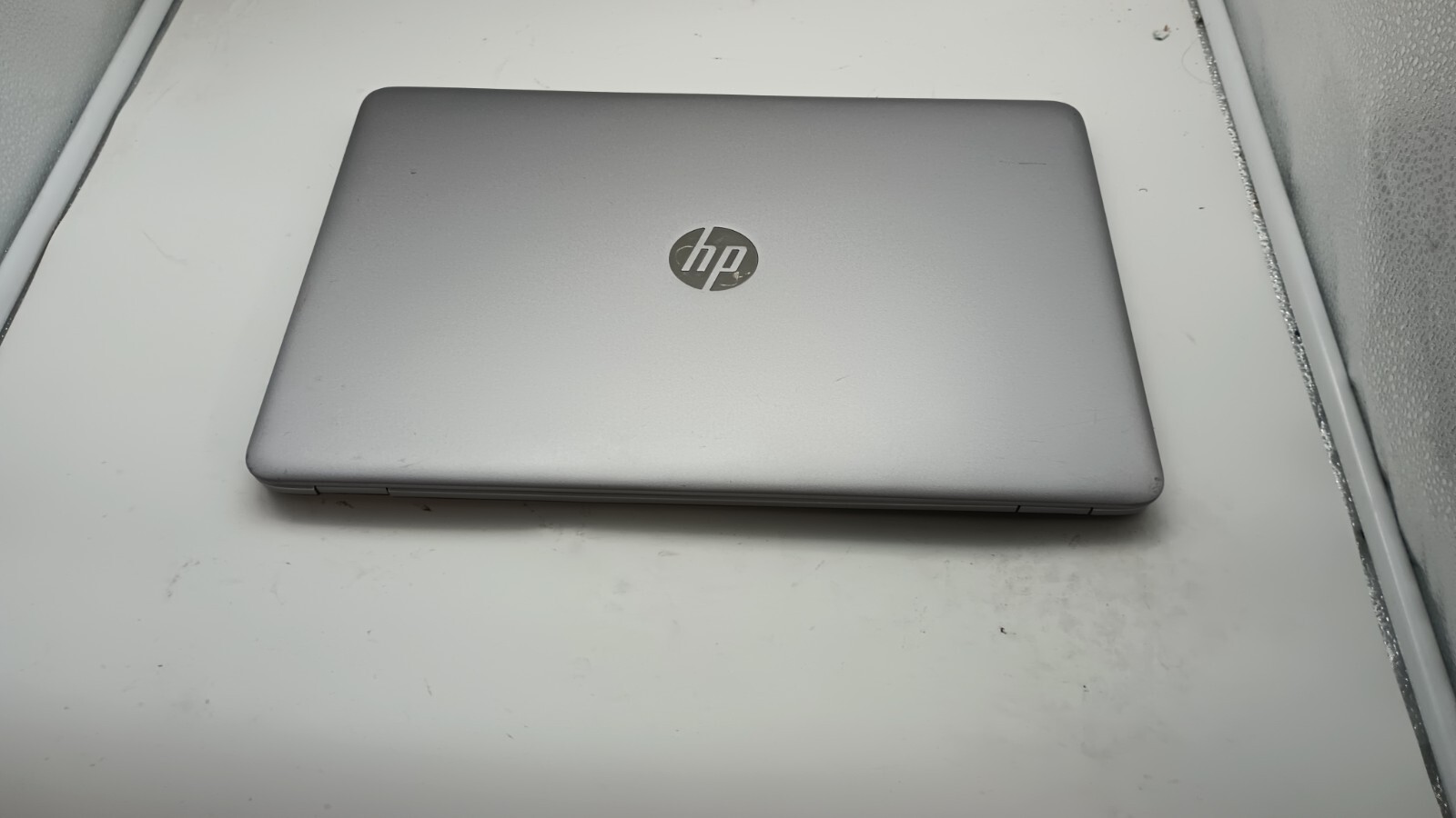 EliteBook 850 G4(12268-45)w/charger.i5-7200U.8GB.256GB SDD.15.6″FHD.W11