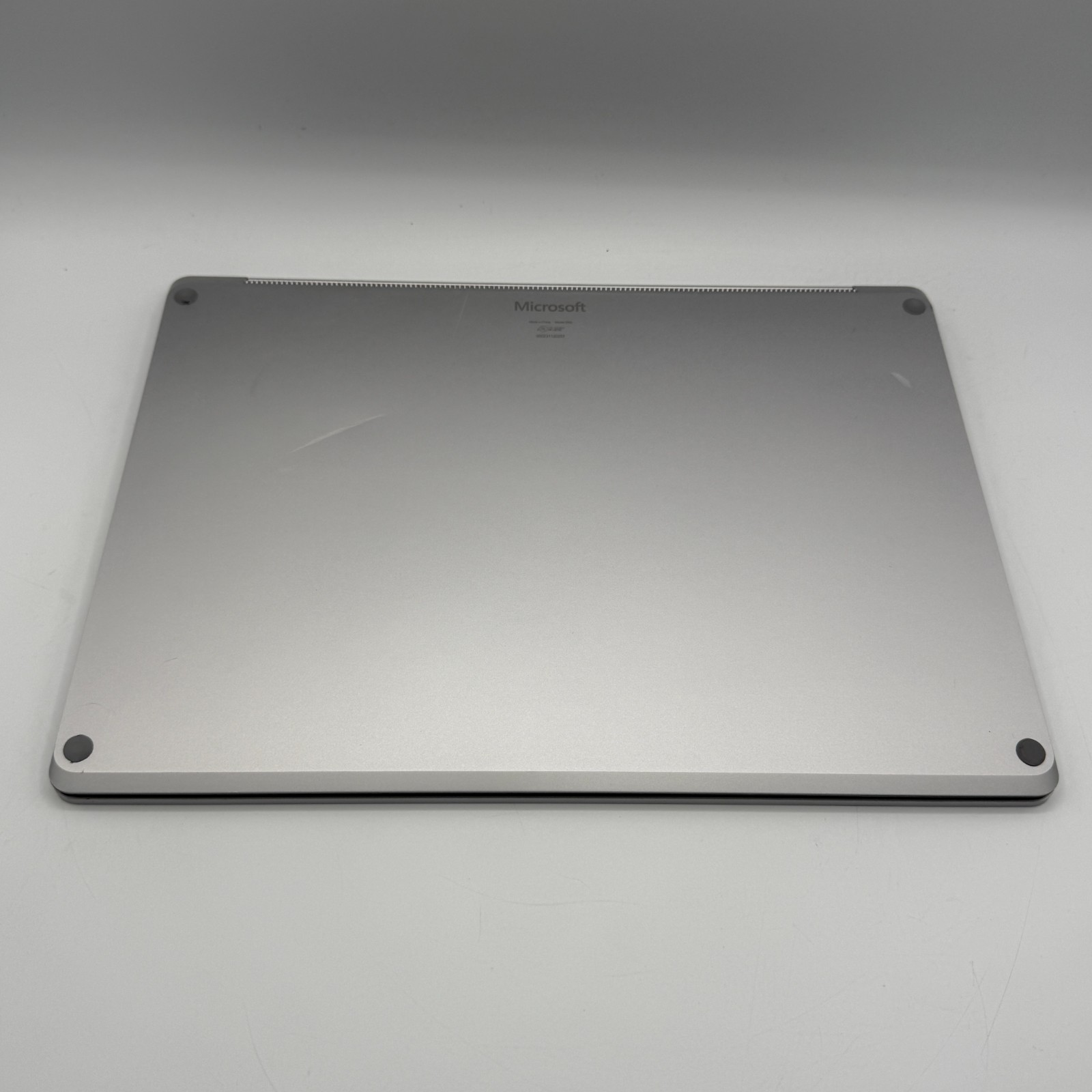 Microsoft Surface Laptop 4 13.5″ i5-1135G7 16GB RAM 128GB SSD Win 11 Pro Touchsc