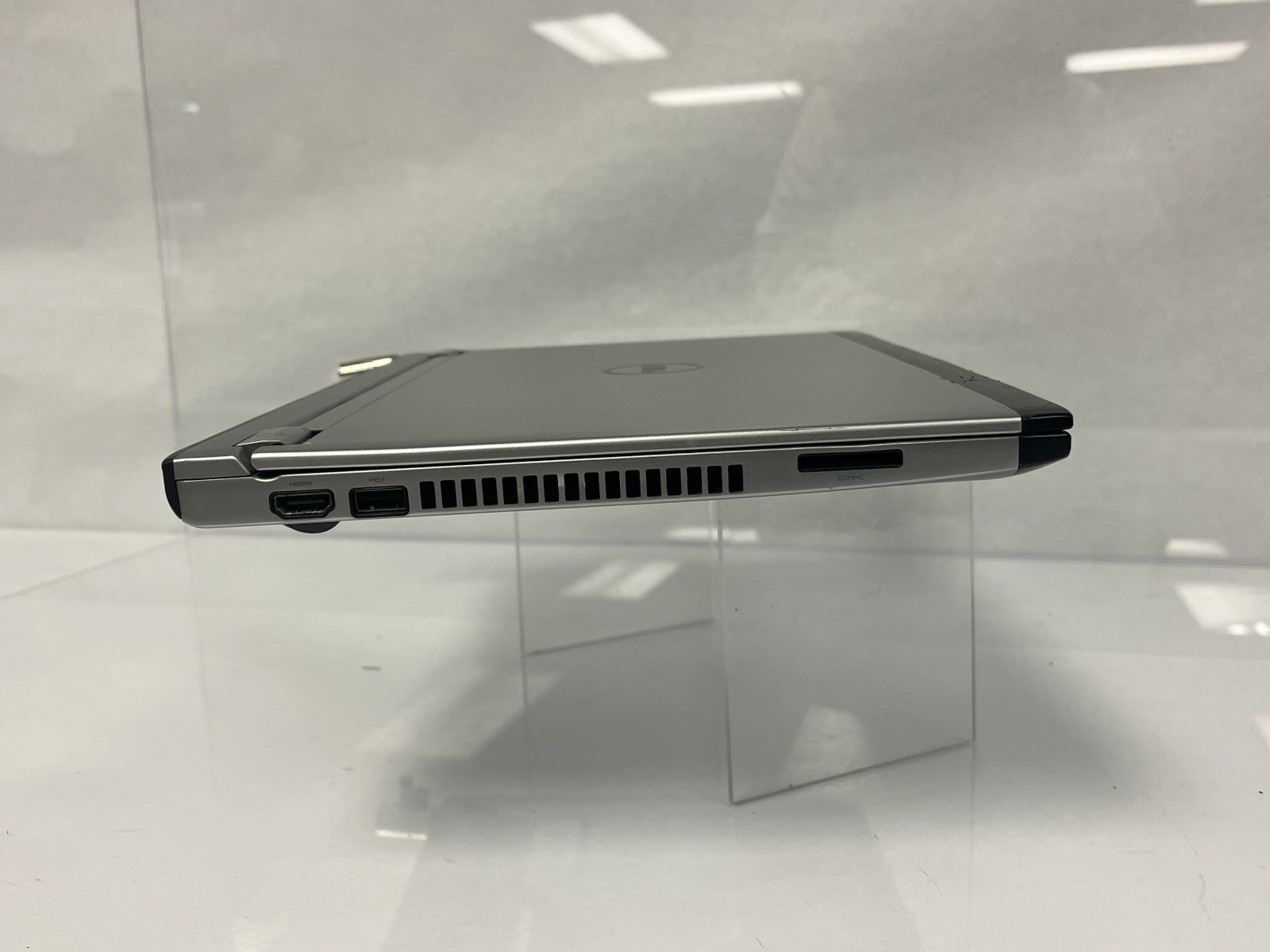 Dell Latitude 3300 13.3″ Intel Core i3-2375M CPU @ 1.50Ghz 4GB Ram 64GB SSD