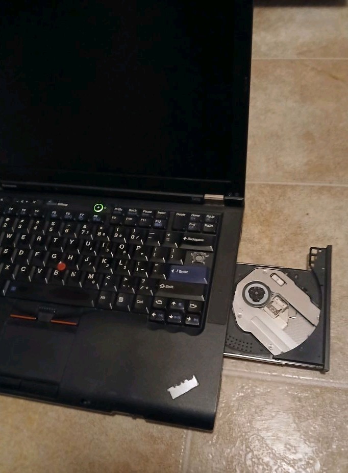 Lenovo ThinkPad T410 Intel Core i5-520M 2.66GHz 4GB RAM No HDD READ DESCRIPTION