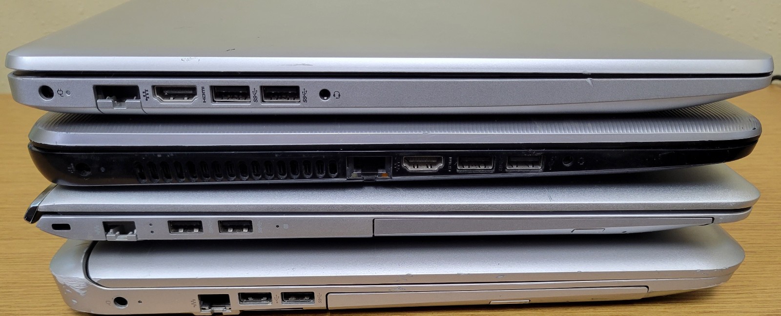 (Lot of 4)HP Laptops 2-NBs 1-Pavilion and 1-Envy 2.2-2.7GHz 8/16GB No OS *READ*