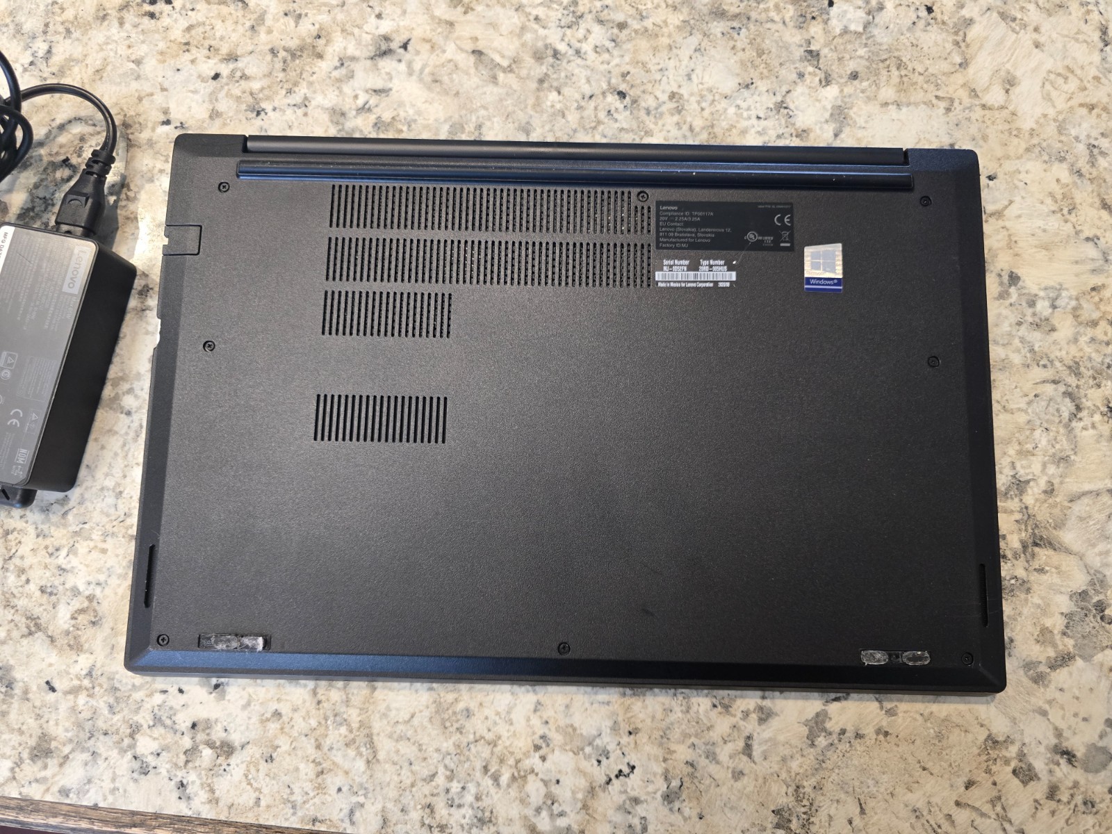 Lenovo ThinkPad E15 15.6″FHD Intel i5-10210U 1.6Ghz 8GB 256GB SSD Windows 11 Pro
