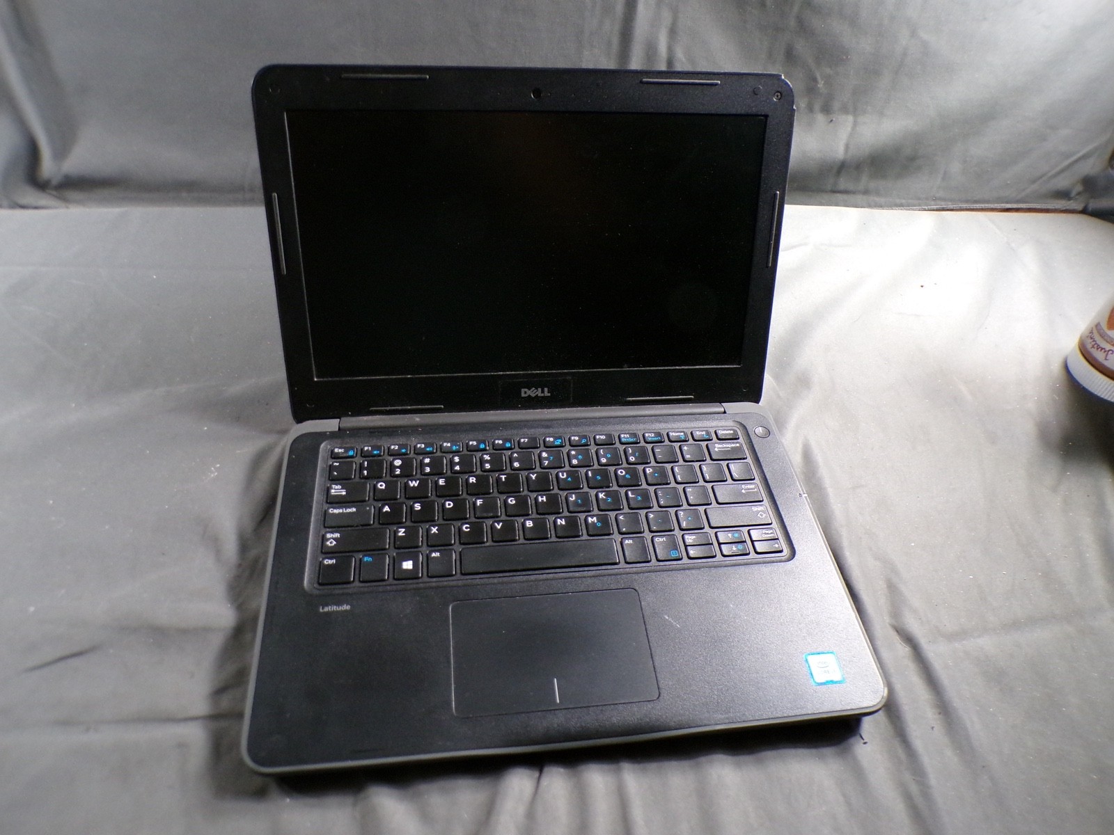 DELL LATITUDE 3380 INTEL CORE i3-6006U 2.00GHZ 8GB RAM
