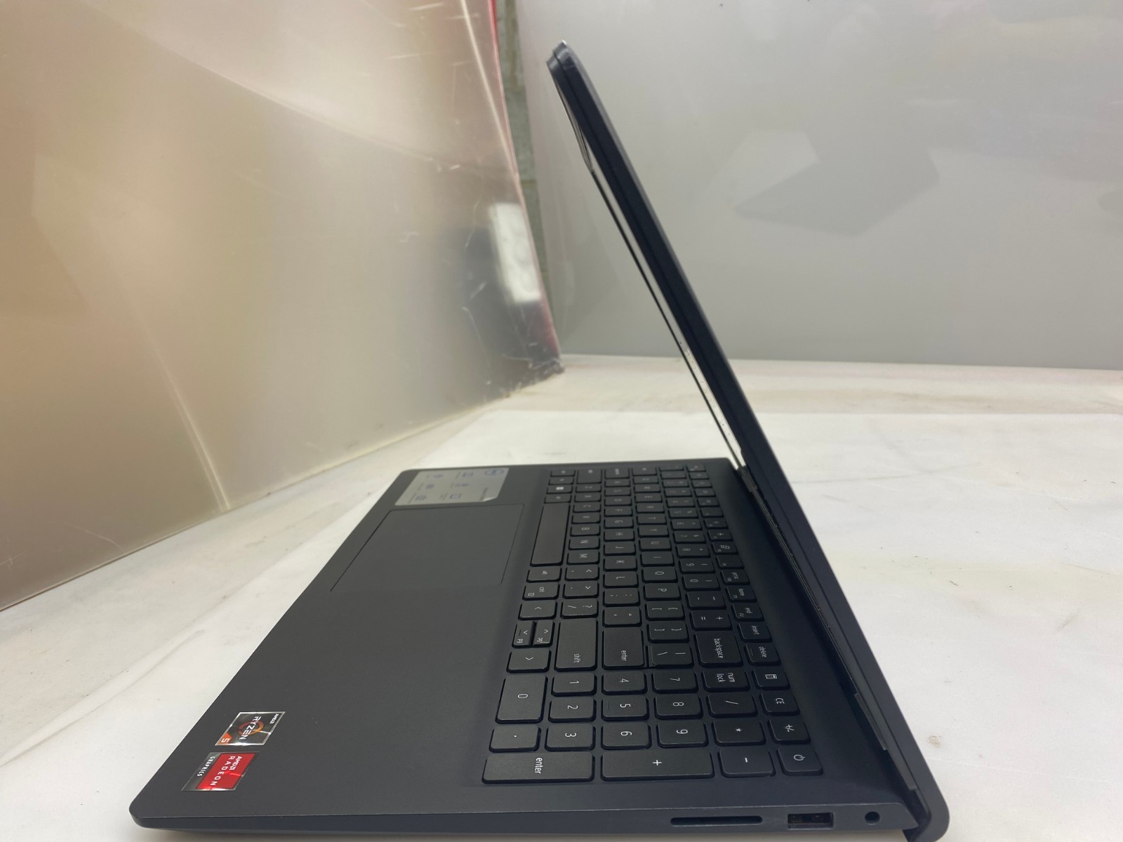 DELL INSPIRON 15 3515 RYZEN5 3450U@2.10GHz 8GB 512GB NVMe W11H w/RADEON VEGA GFX